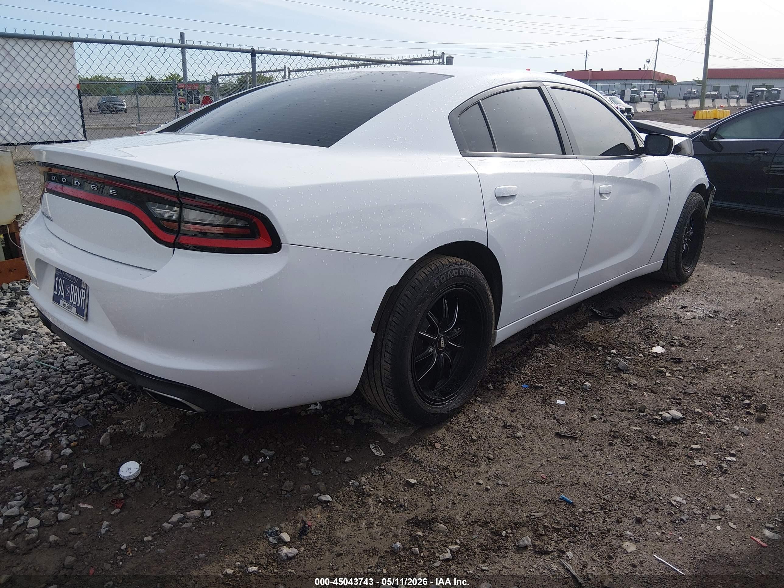 2017 Dodge Charger Se Rwd Белый vin: 2C3CDXBG6HH537696