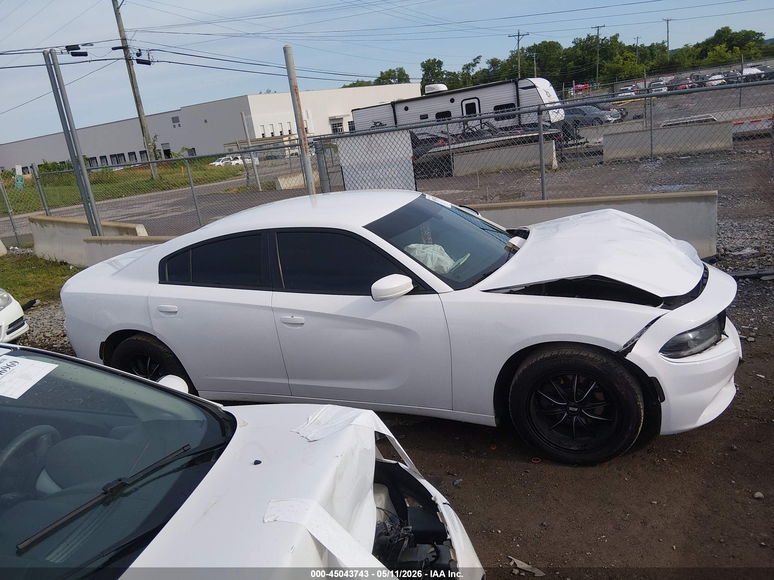 2017 Dodge Charger Se Rwd Белый vin: 2C3CDXBG6HH537696