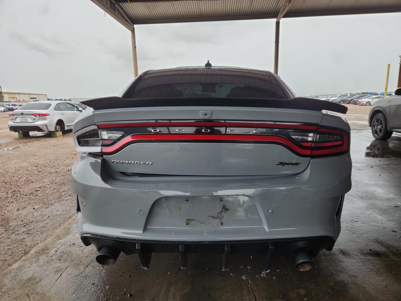 2022 Dodge Charger Sxt Gray vin: 2C3CDXBG6NH197445 Damage: Center Brake Light, Broken, Replacement Required