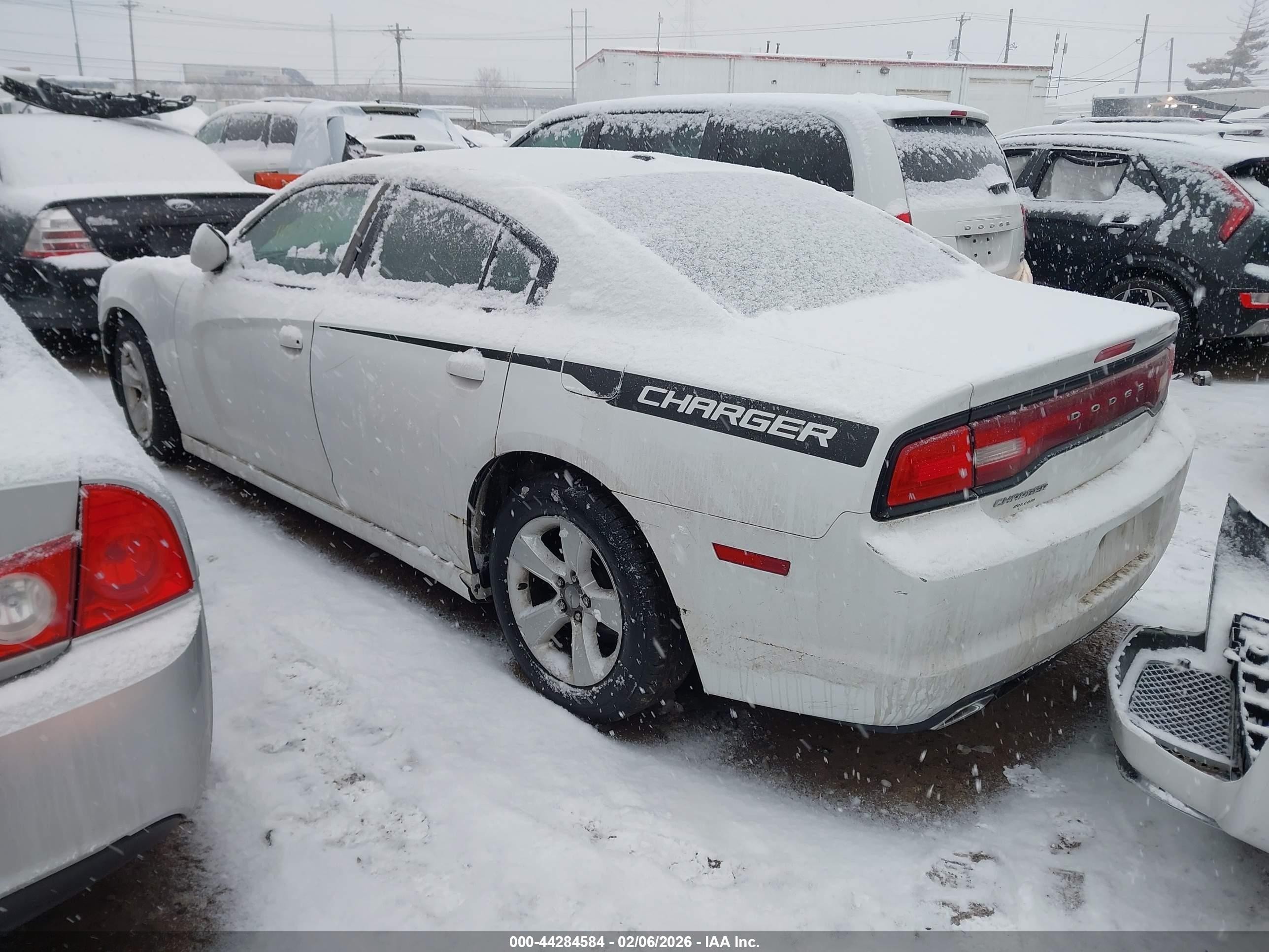 2013 Dodge Charger Se Белый vin: 2C3CDXBG7DH522893
