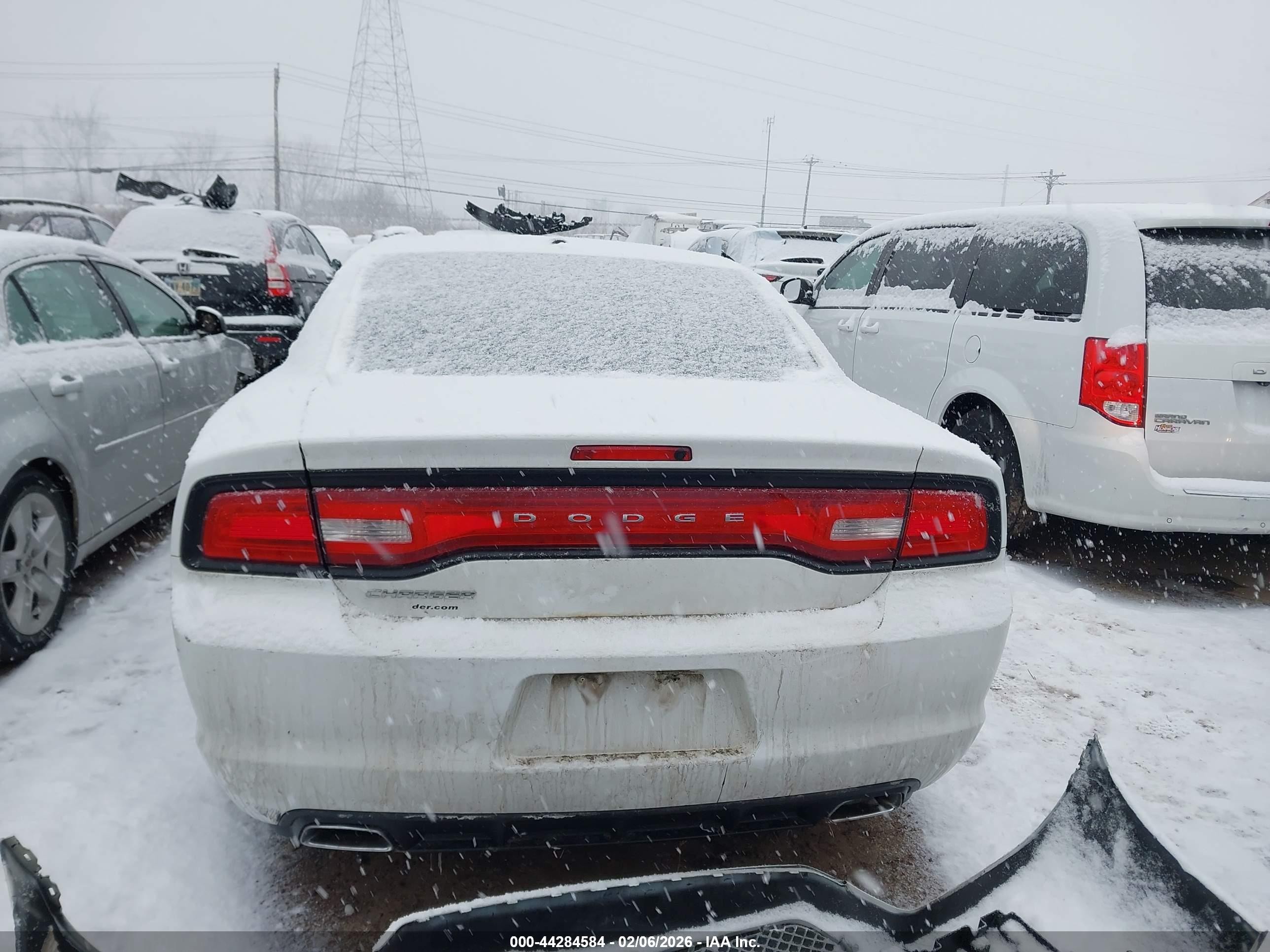 2013 Dodge Charger Se Белый vin: 2C3CDXBG7DH522893