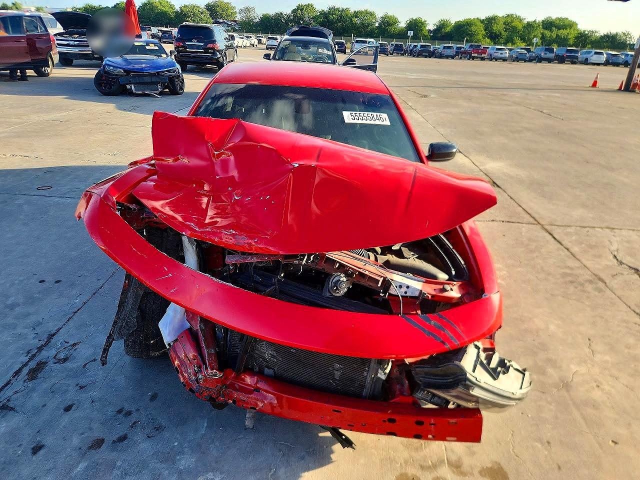 2019 Dodge Charger 2.2 Red vin: 2C3CDXBG7KH685587