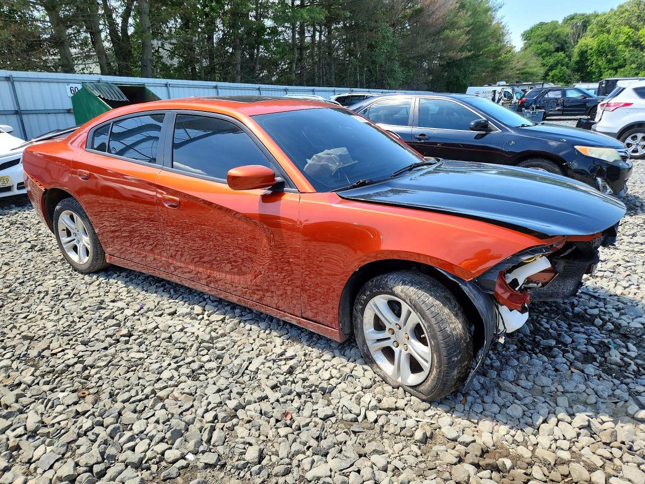 2021 Dodge Charger Sxt Two Tone vin: 2C3CDXBG7MH624582