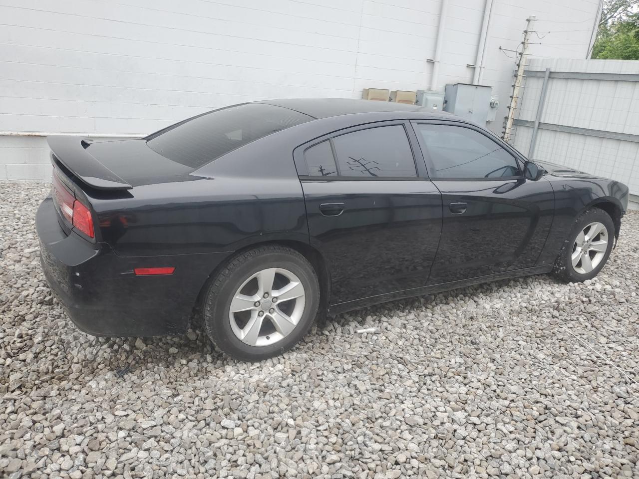 2014 Dodge Charger Se Black vin: 2C3CDXBG8EH170473 Damage: Right Qtr Panel, Dent(S) W/ Paint Dmg, 1 To 2 Inches
