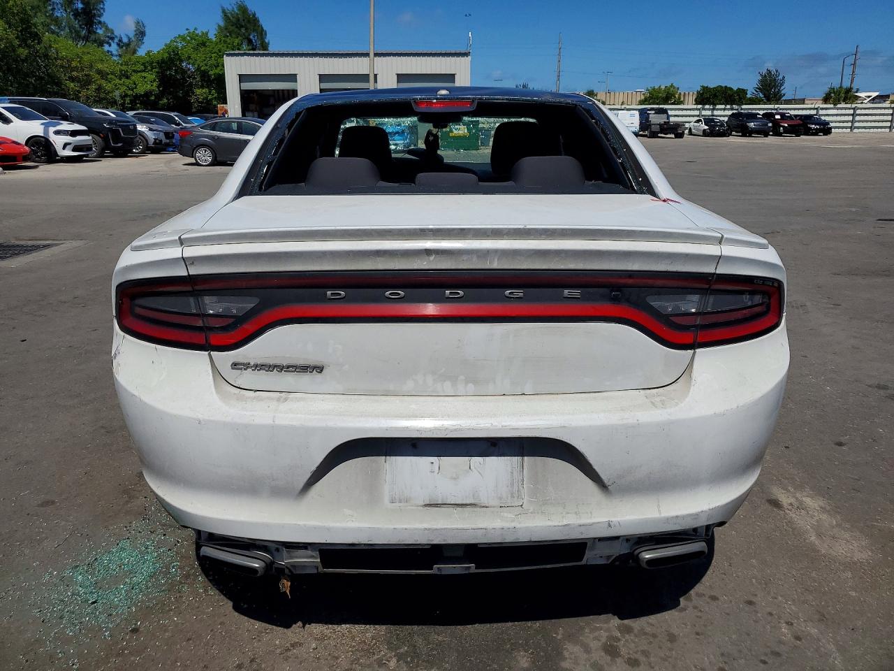 2015 Dodge Charger Se Белый vin: 2C3CDXBG8FH784862
