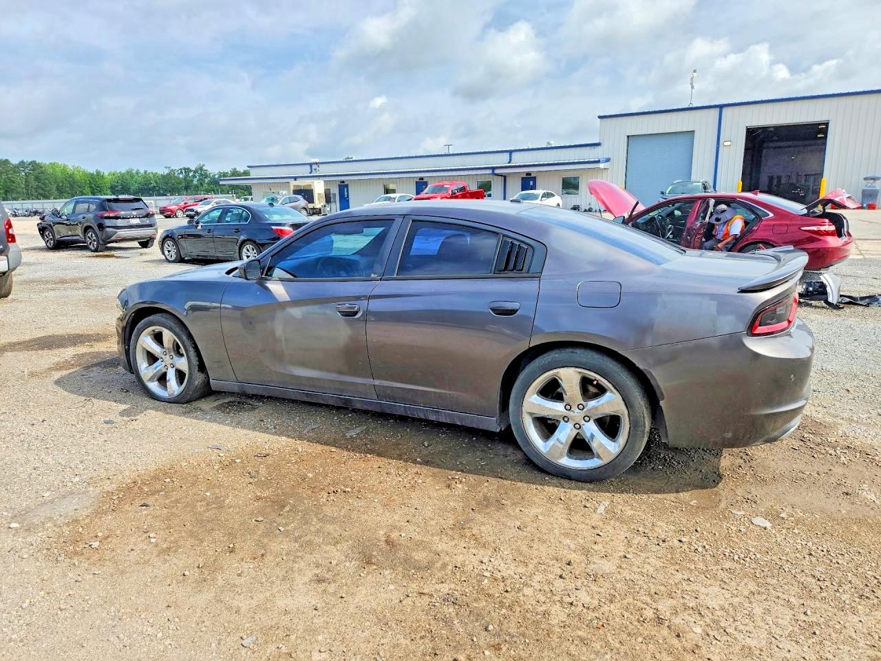 2015 Dodge Charger Se Коричневый vin: 2C3CDXBG8FH812806