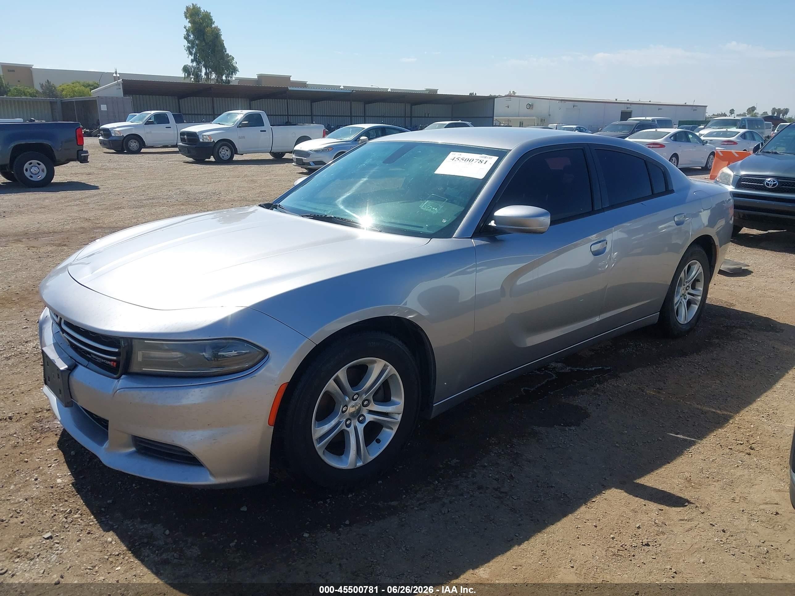2015 Dodge Charger Se Серебряный vin: 2C3CDXBG8FH826589