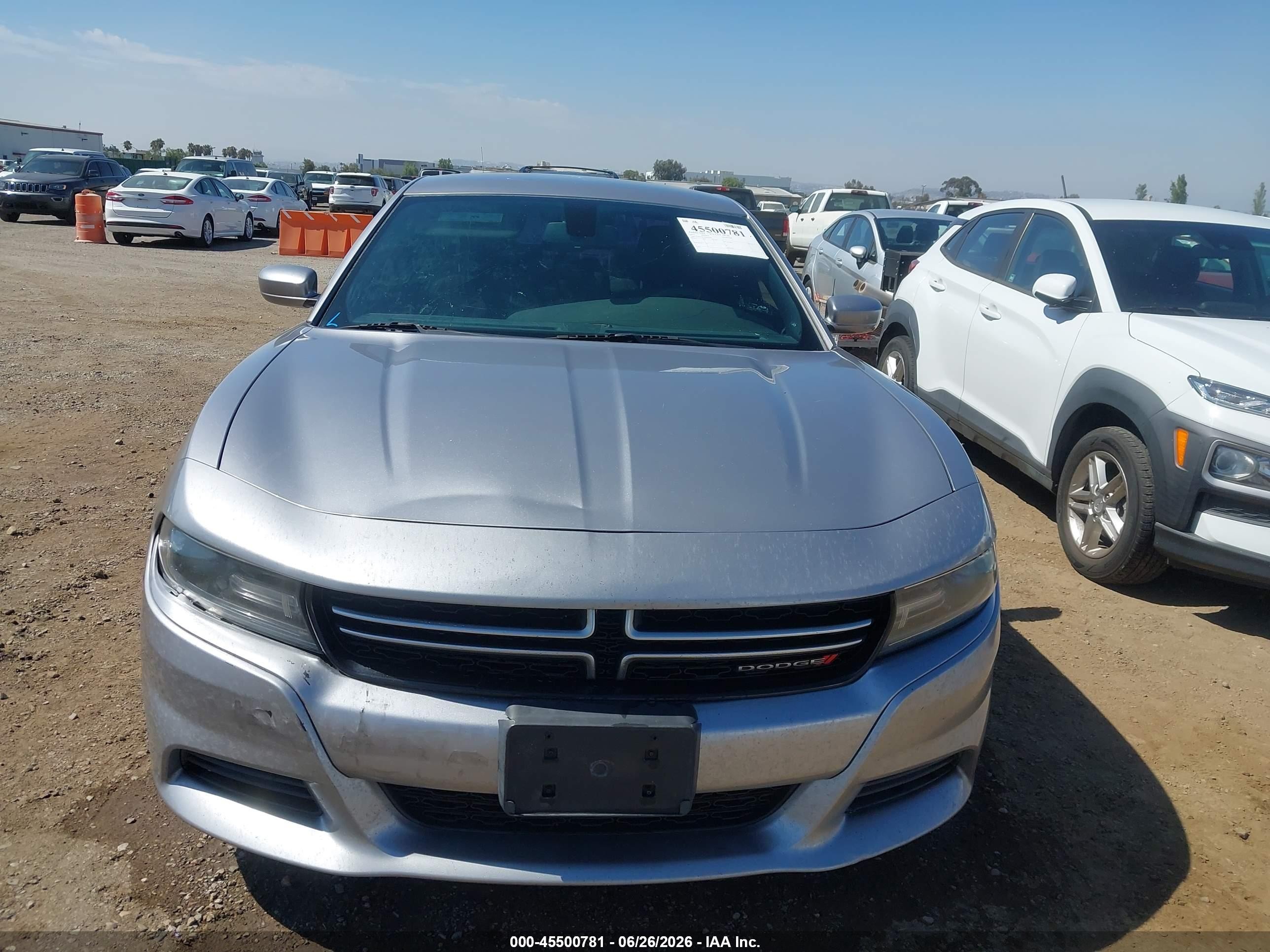 2015 Dodge Charger Se Серебряный vin: 2C3CDXBG8FH826589