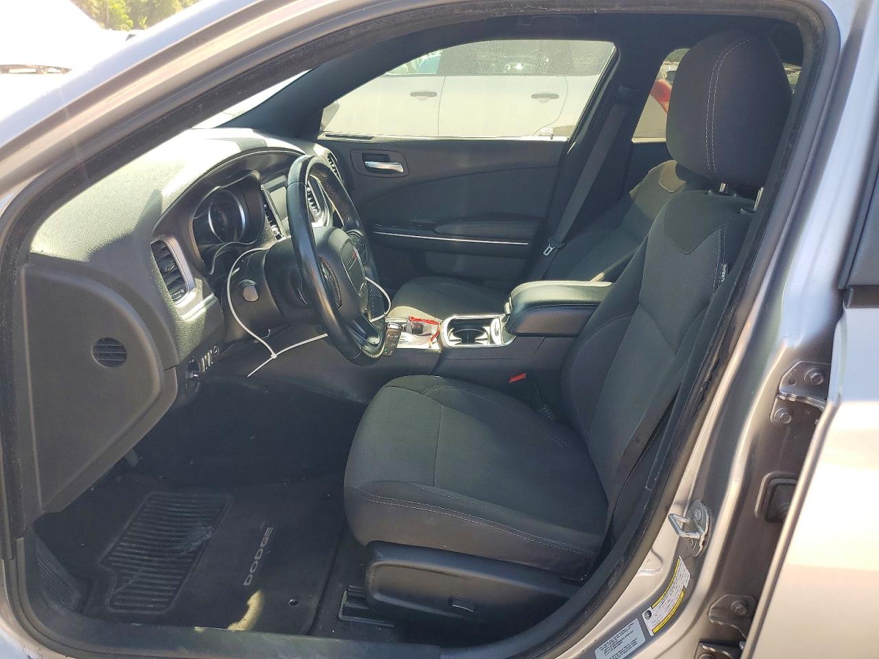 2015 Dodge Charger Se Серебряный vin: 2C3CDXBG8FH881091