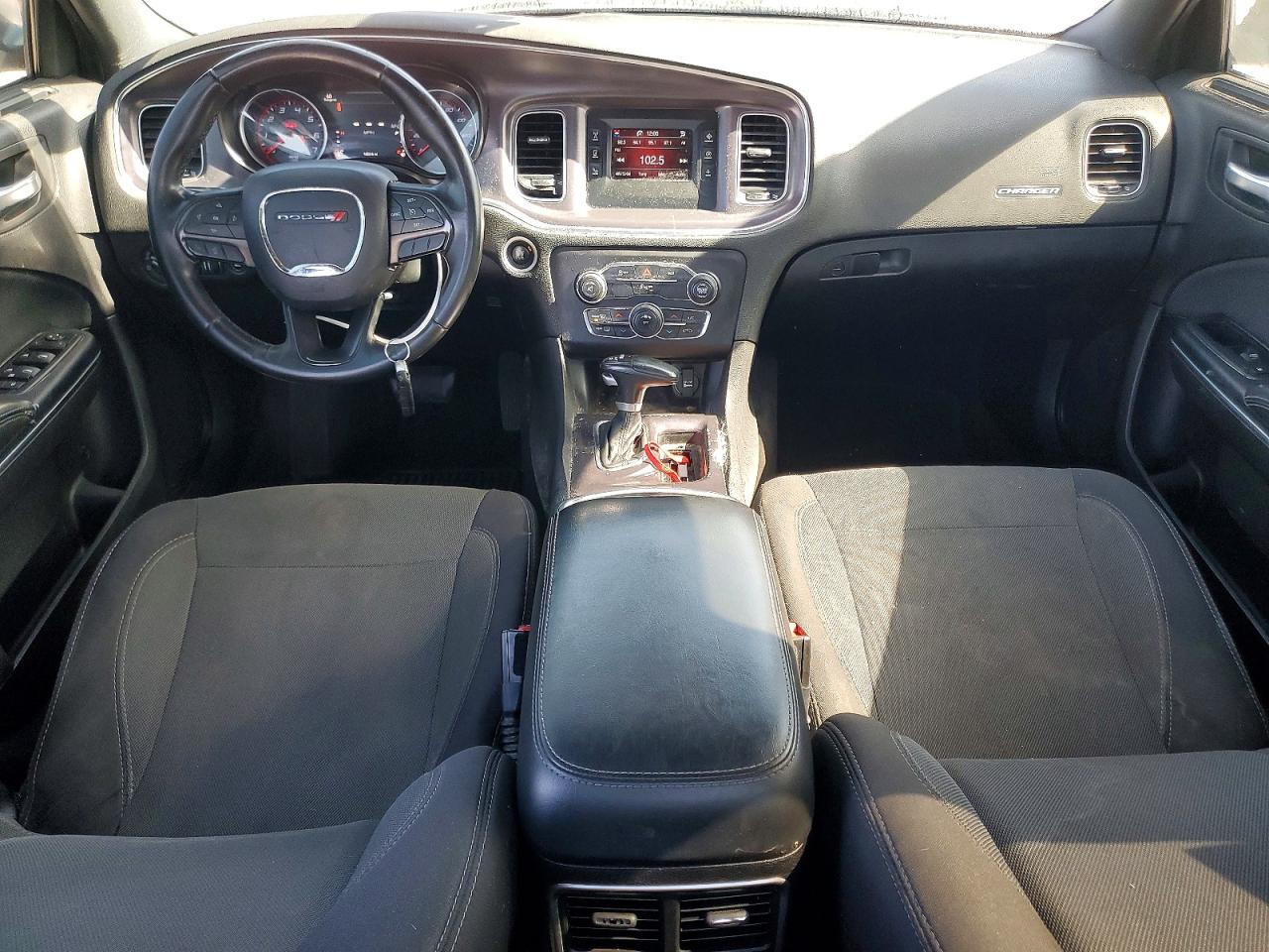 2015 Dodge Charger Se Серебряный vin: 2C3CDXBG8FH881091