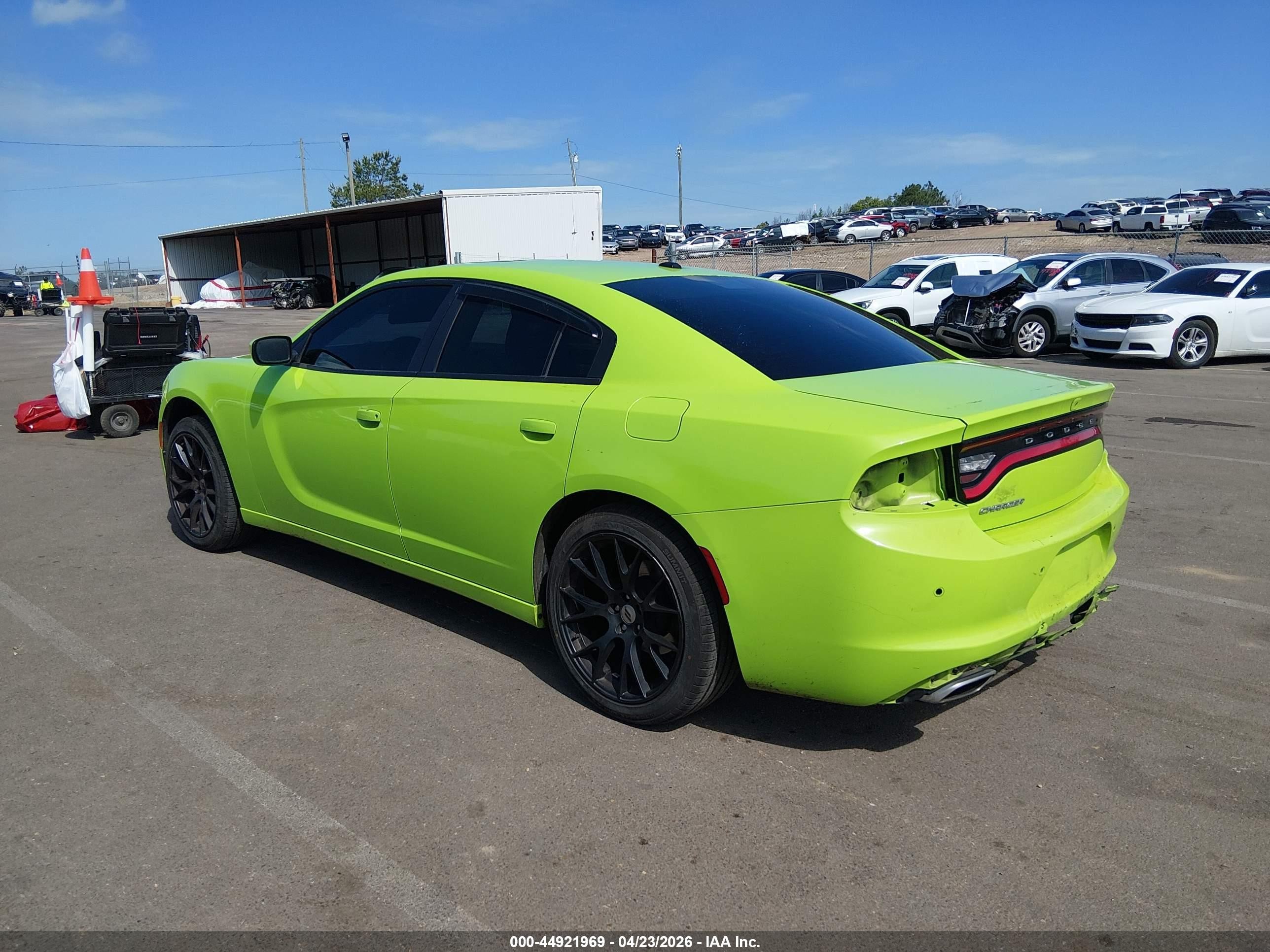 2019 Dodge Charger Sxt Rwd Green vin: 2C3CDXBG8KH652985
