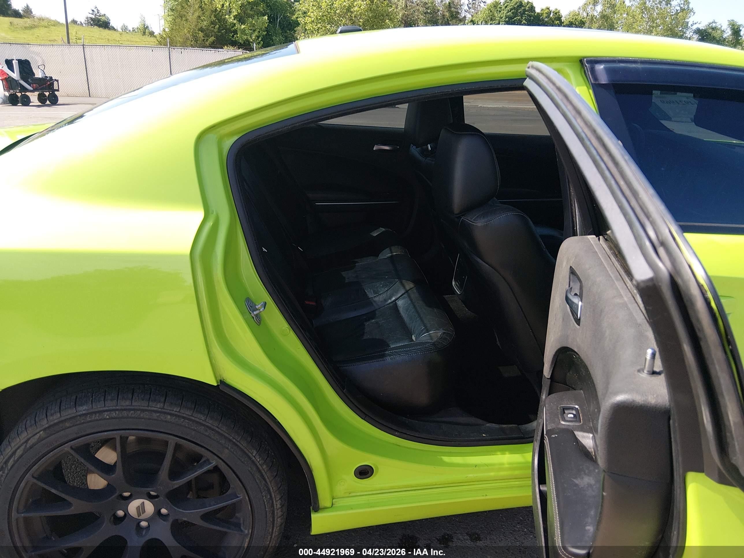 2019 Dodge Charger Sxt Rwd Green vin: 2C3CDXBG8KH652985