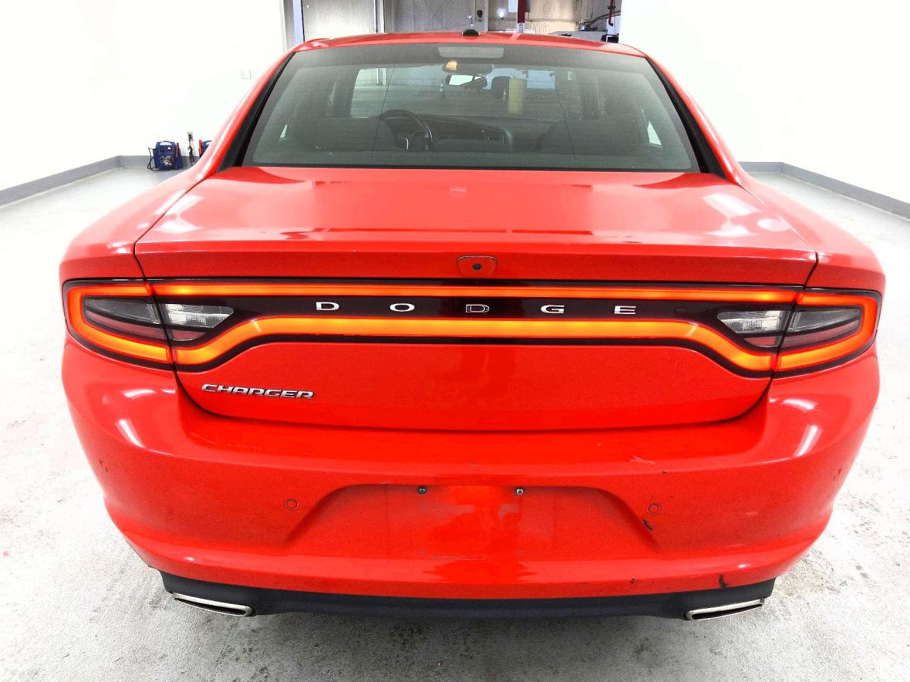 2022 Dodge Charger Sxt Red vin: 2C3CDXBG8NH219459