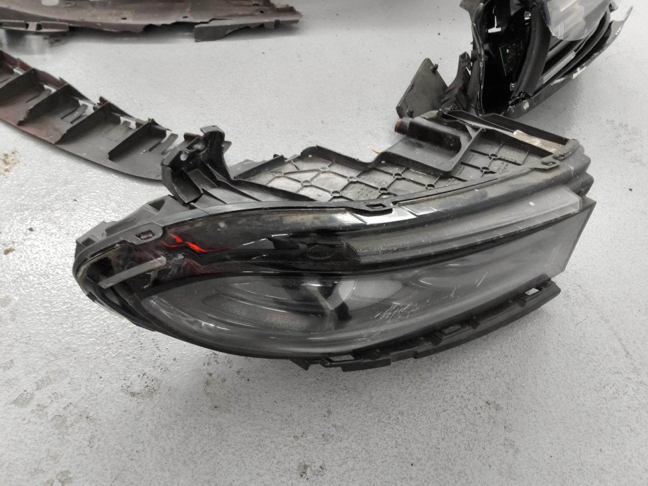2022 Dodge Charger Sxt Red vin: 2C3CDXBG8NH219459 Damage: Right Head Lamp, Broken, Replacement Required