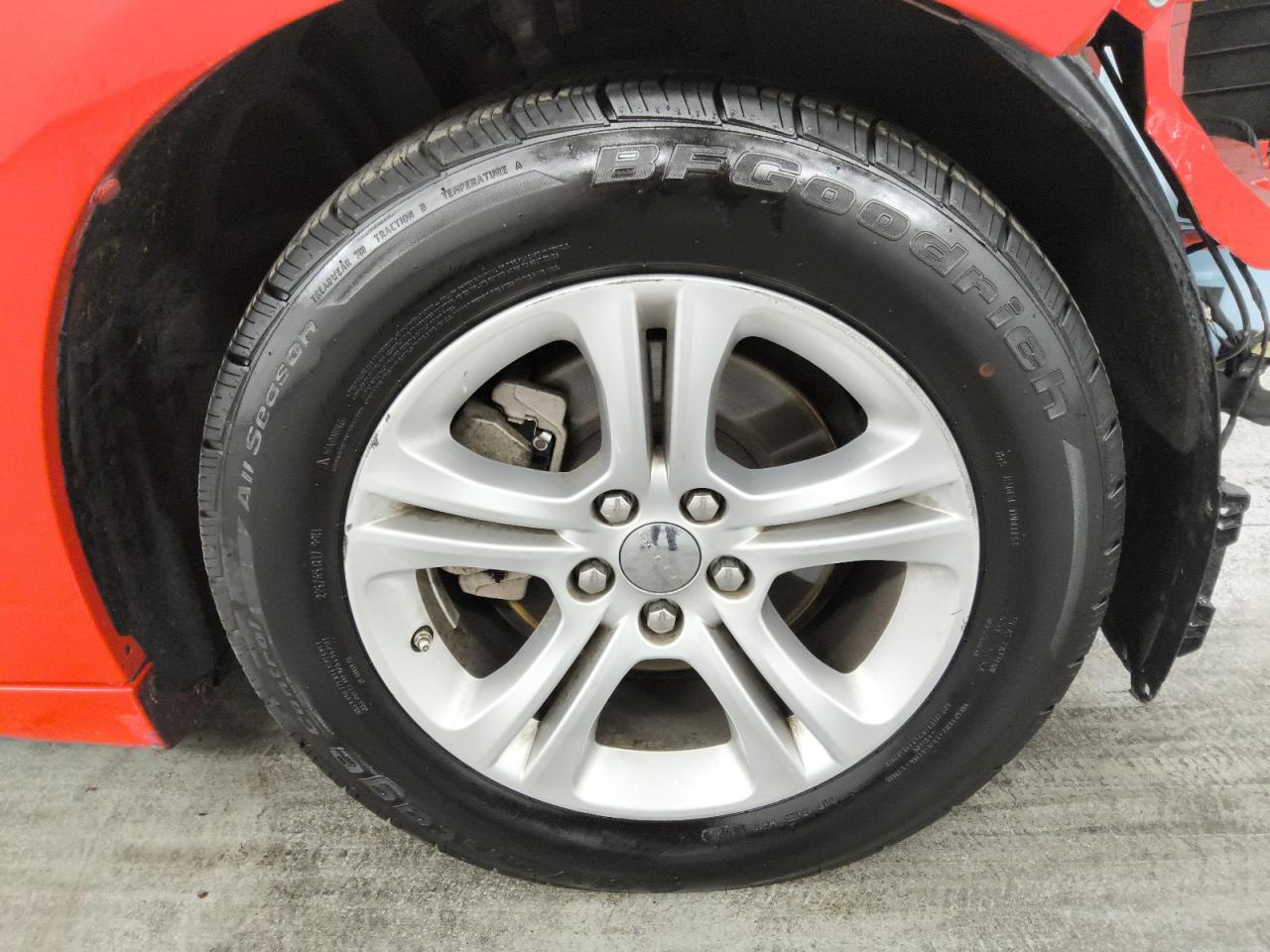 2022 Dodge Charger Sxt Red vin: 2C3CDXBG8NH219459 Damage: Right Front Wheel, Curb Rash, > 12 Inches