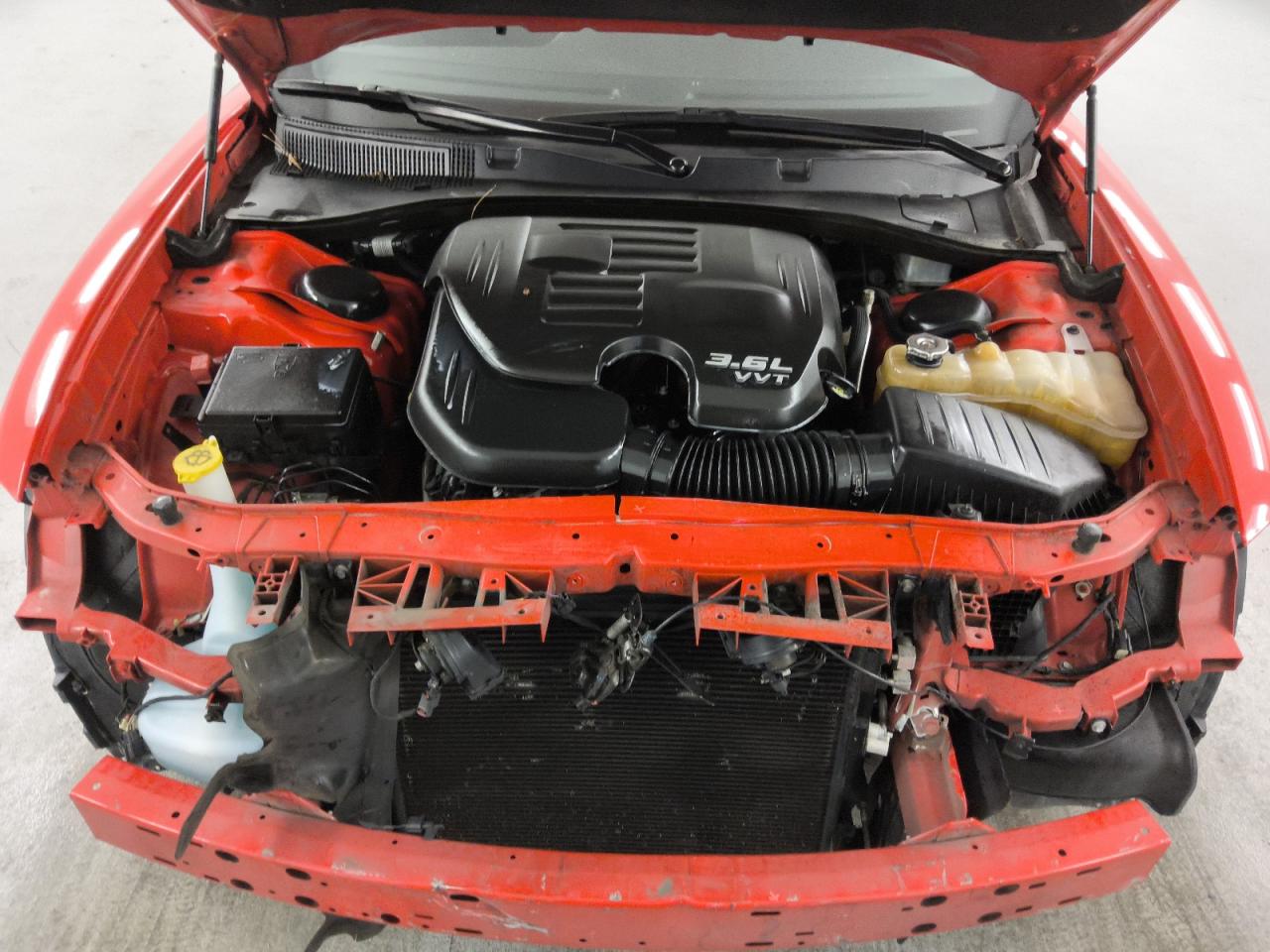 2022 Dodge Charger Sxt Red vin: 2C3CDXBG8NH219459 Damage: Fluid Level Coolant, Low Fluid, Unacceptable