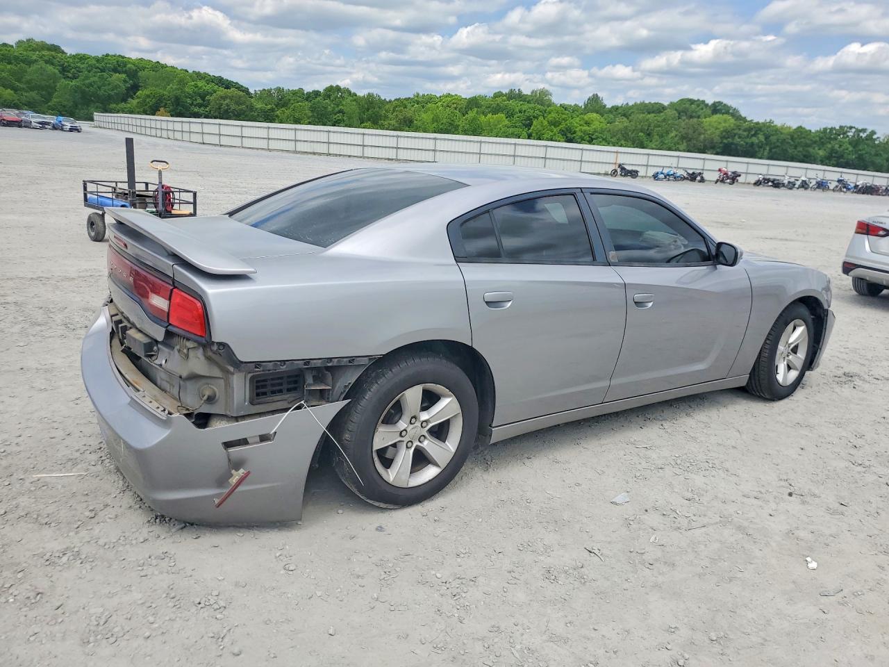 2013 Dodge Charger Silver vin: 2C3CDXBG9DH624311