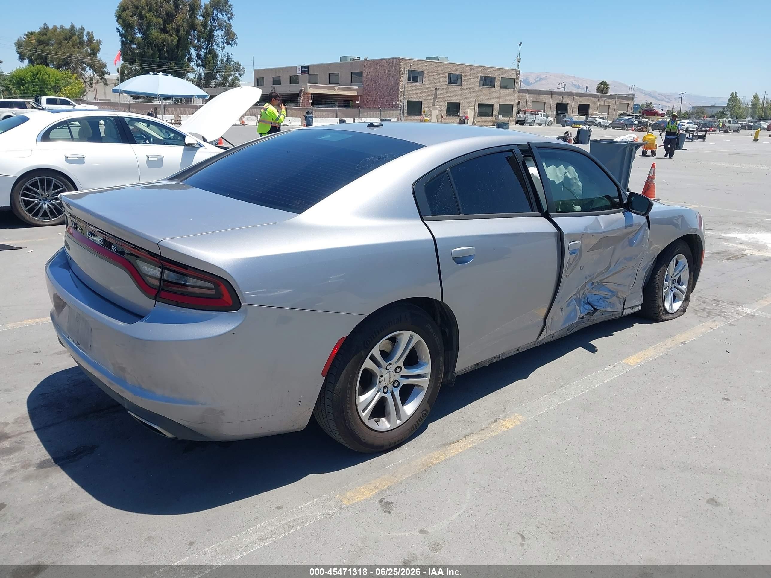 2015 Dodge Charger Se Серебряный vin: 2C3CDXBG9FH878734