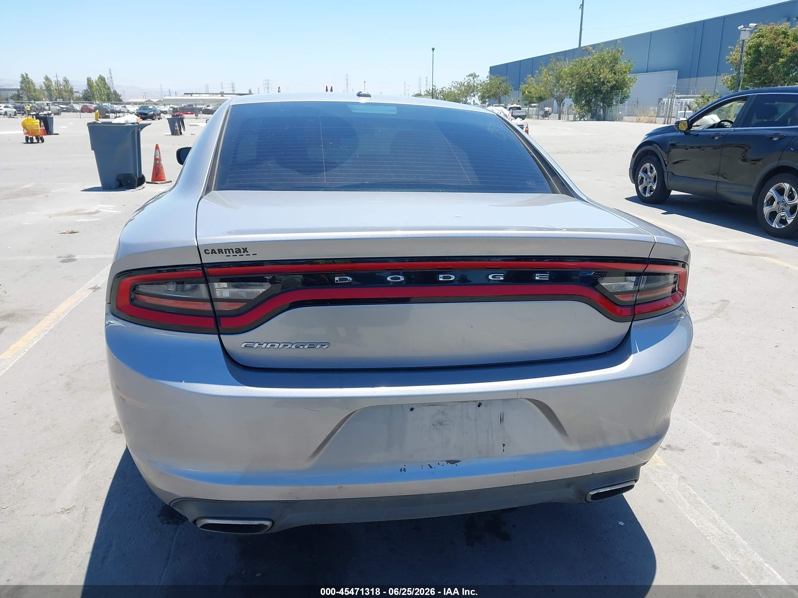 2015 Dodge Charger Se Серебряный vin: 2C3CDXBG9FH878734