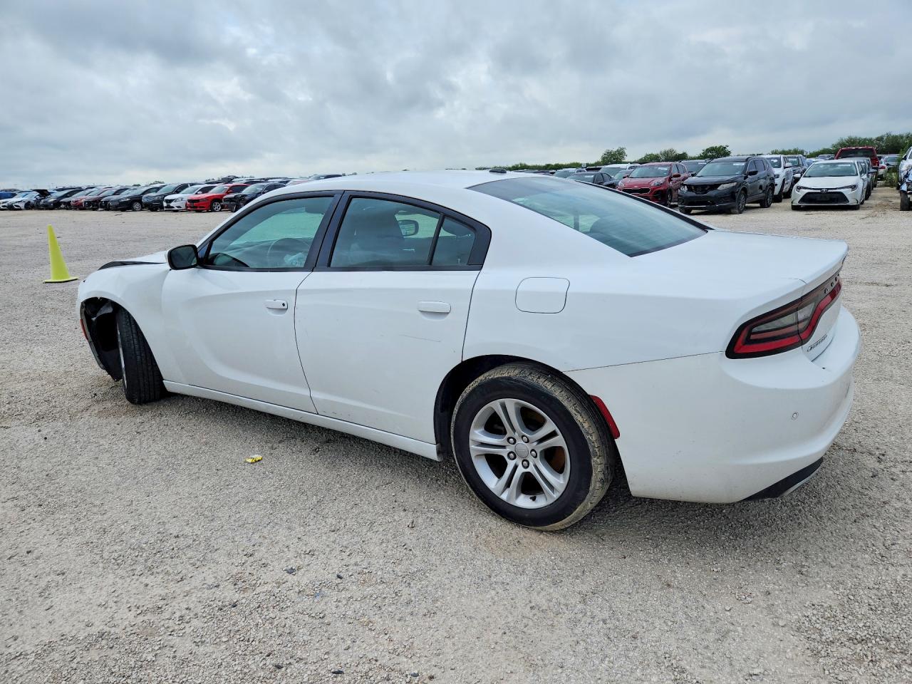 2018 Dodge Charger Sxt White vin: 2C3CDXBG9JH152316