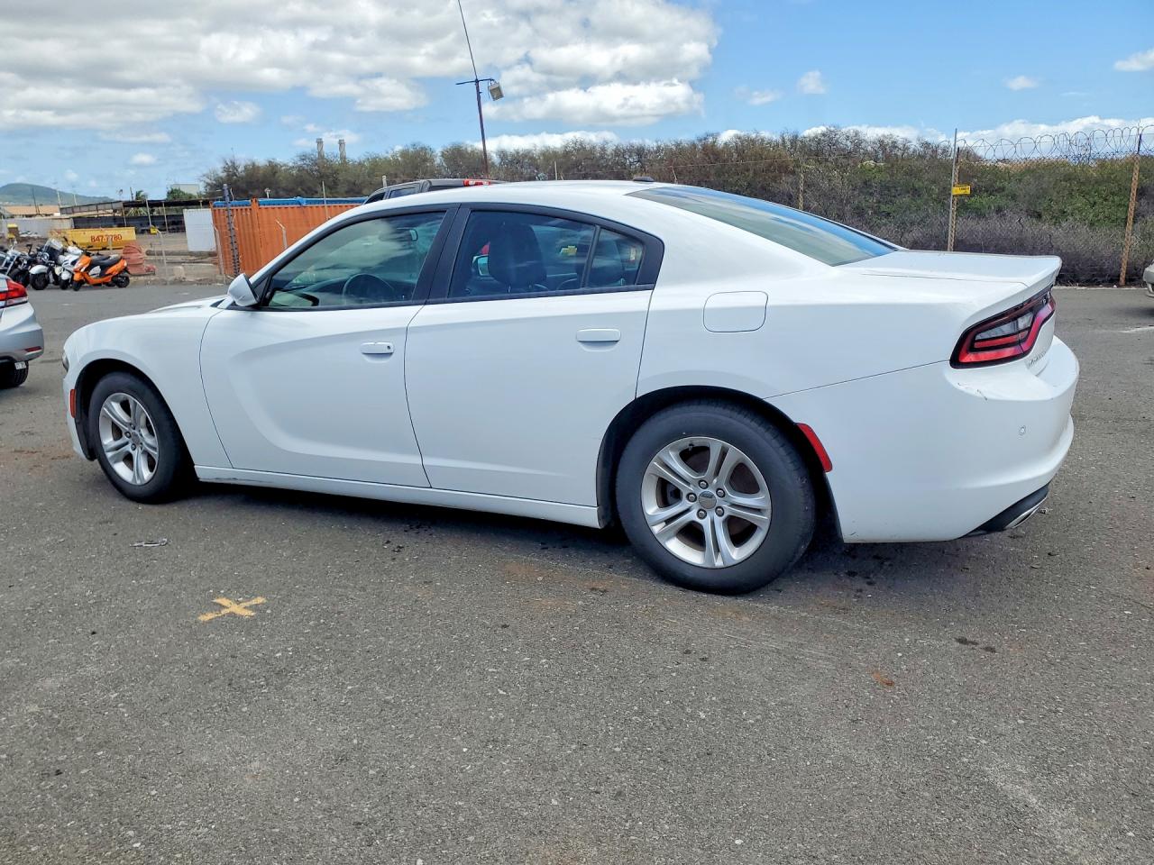 2021 Dodge Charger Sxt White vin: 2C3CDXBG9MH522202