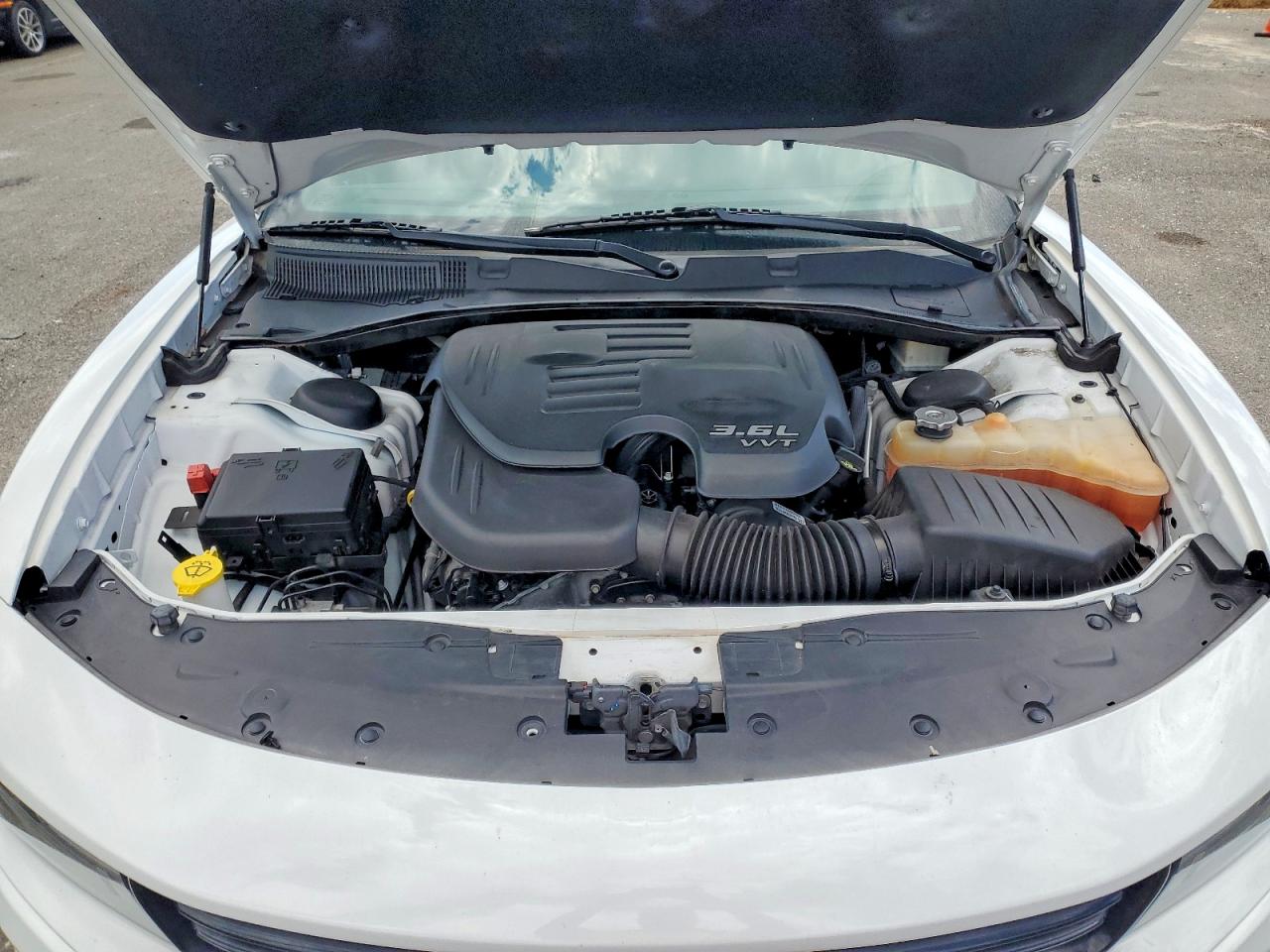 2021 Dodge Charger Sxt White vin: 2C3CDXBG9MH522202