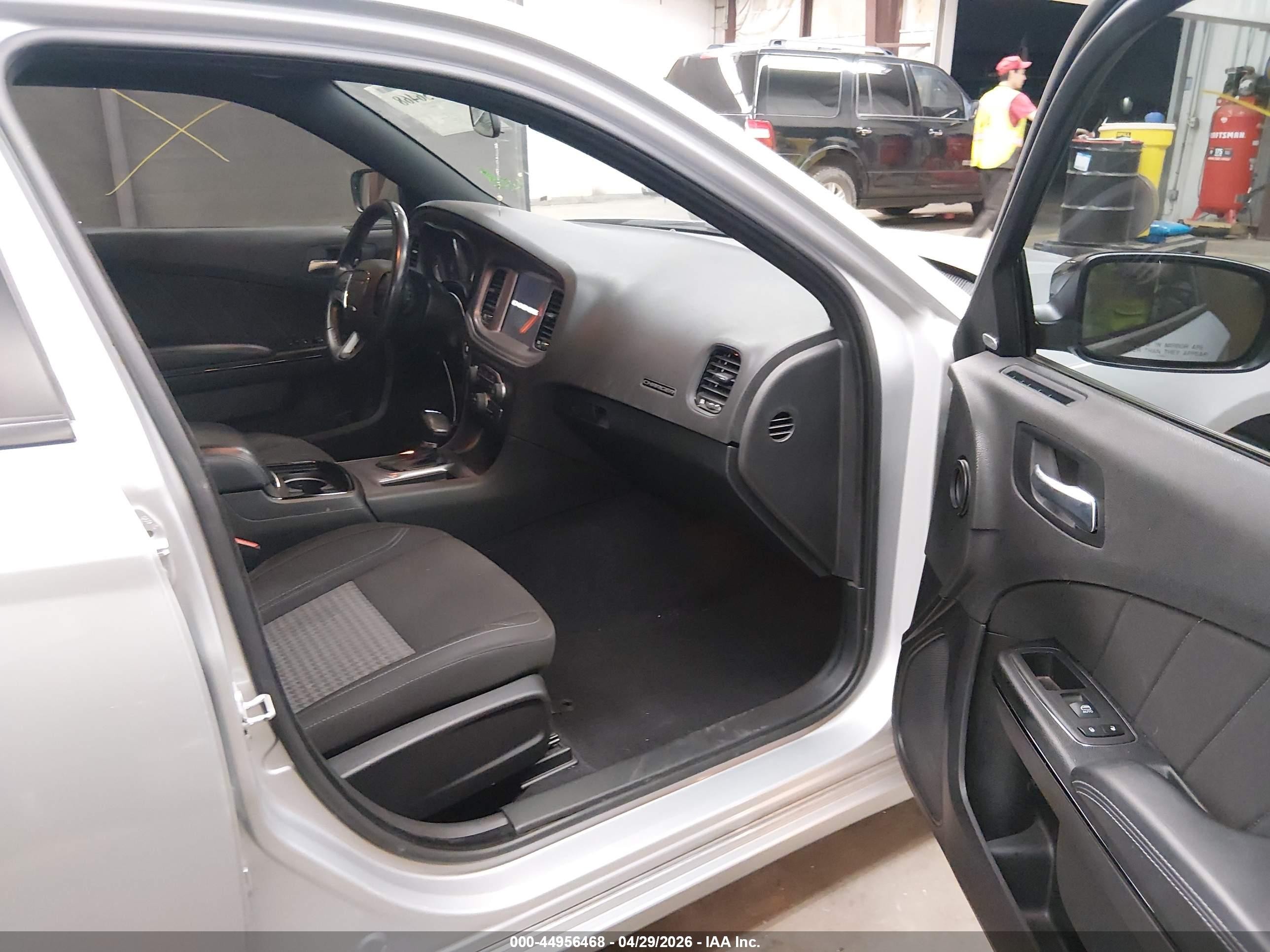 2023 Dodge Charger Sxt Silver vin: 2C3CDXBG9PH556810