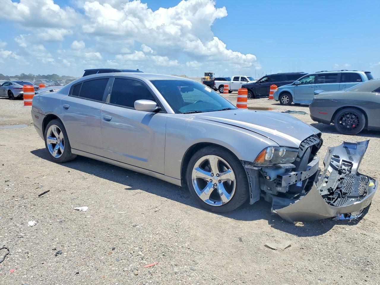 2013 Dodge Charger Se Silver vin: 2C3CDXBGXDH655762