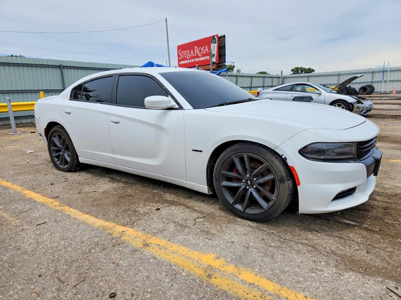 2015 Dodge Charger R White vin: 2C3CDXCT0FH871506