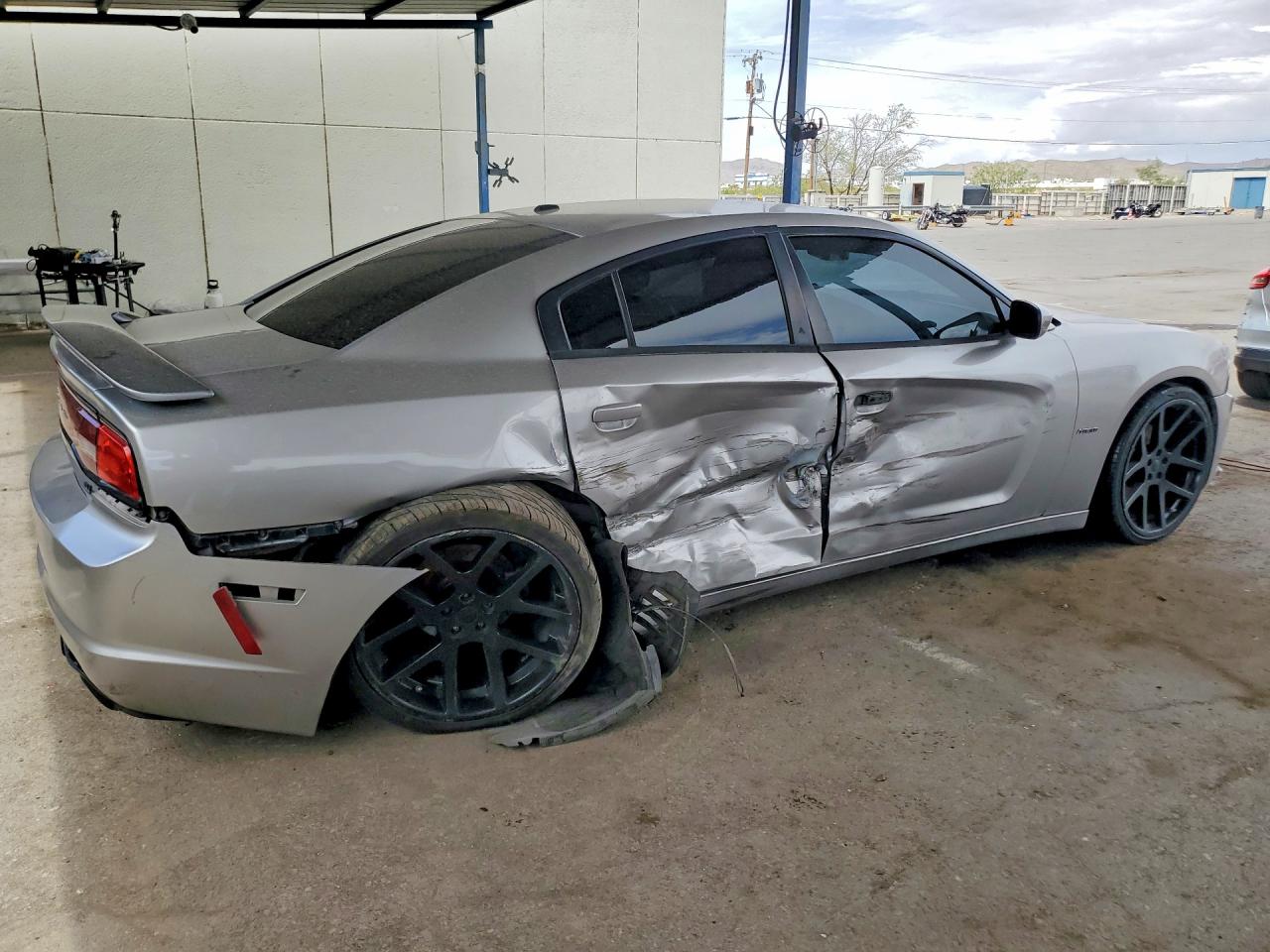 2013 Dodge Charger R Silver vin: 2C3CDXCT4DH692916