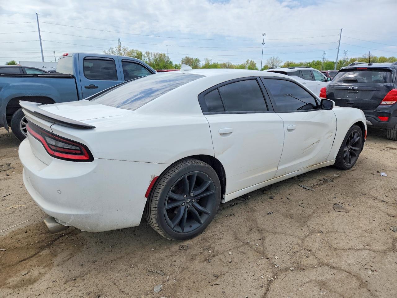 2018 Dodge Charger R White vin: 2C3CDXCT4JH260693