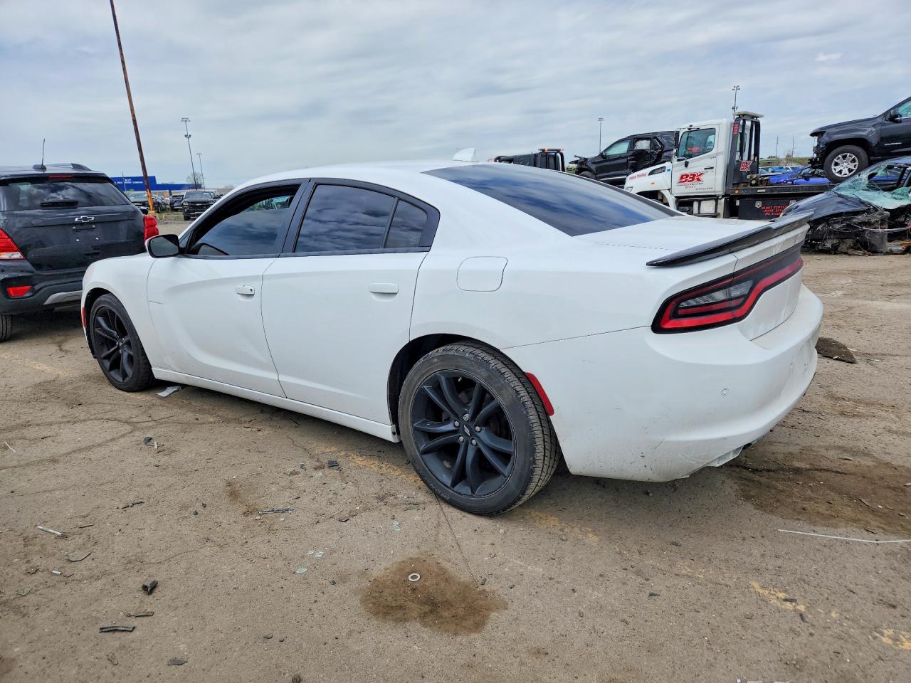 2018 Dodge Charger R White vin: 2C3CDXCT4JH260693