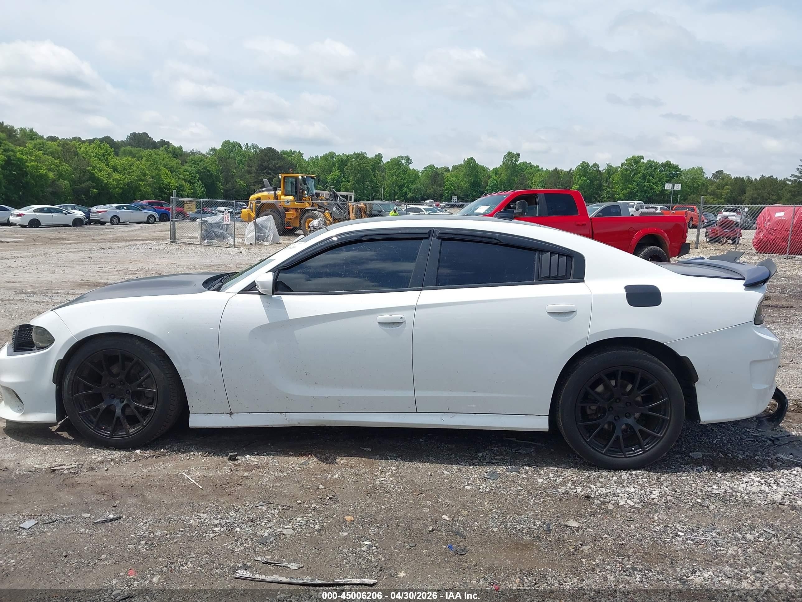2019 Dodge Charger R/t Rwd White vin: 2C3CDXCT4KH539174