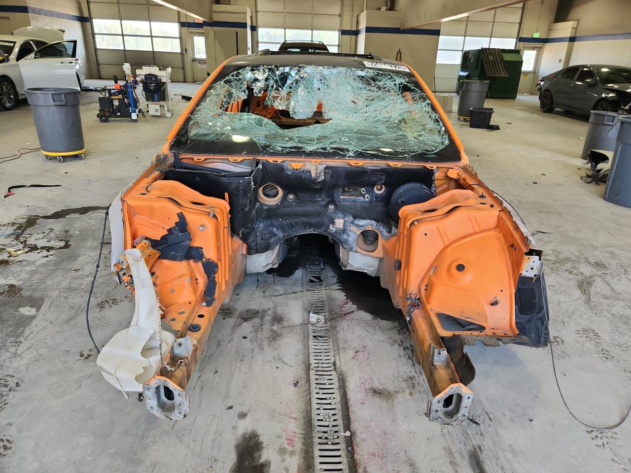 2014 Dodge Charger R Orange vin: 2C3CDXCT6EH295208 Damage: Front Bumper/Cover, Missing, Replacement Required