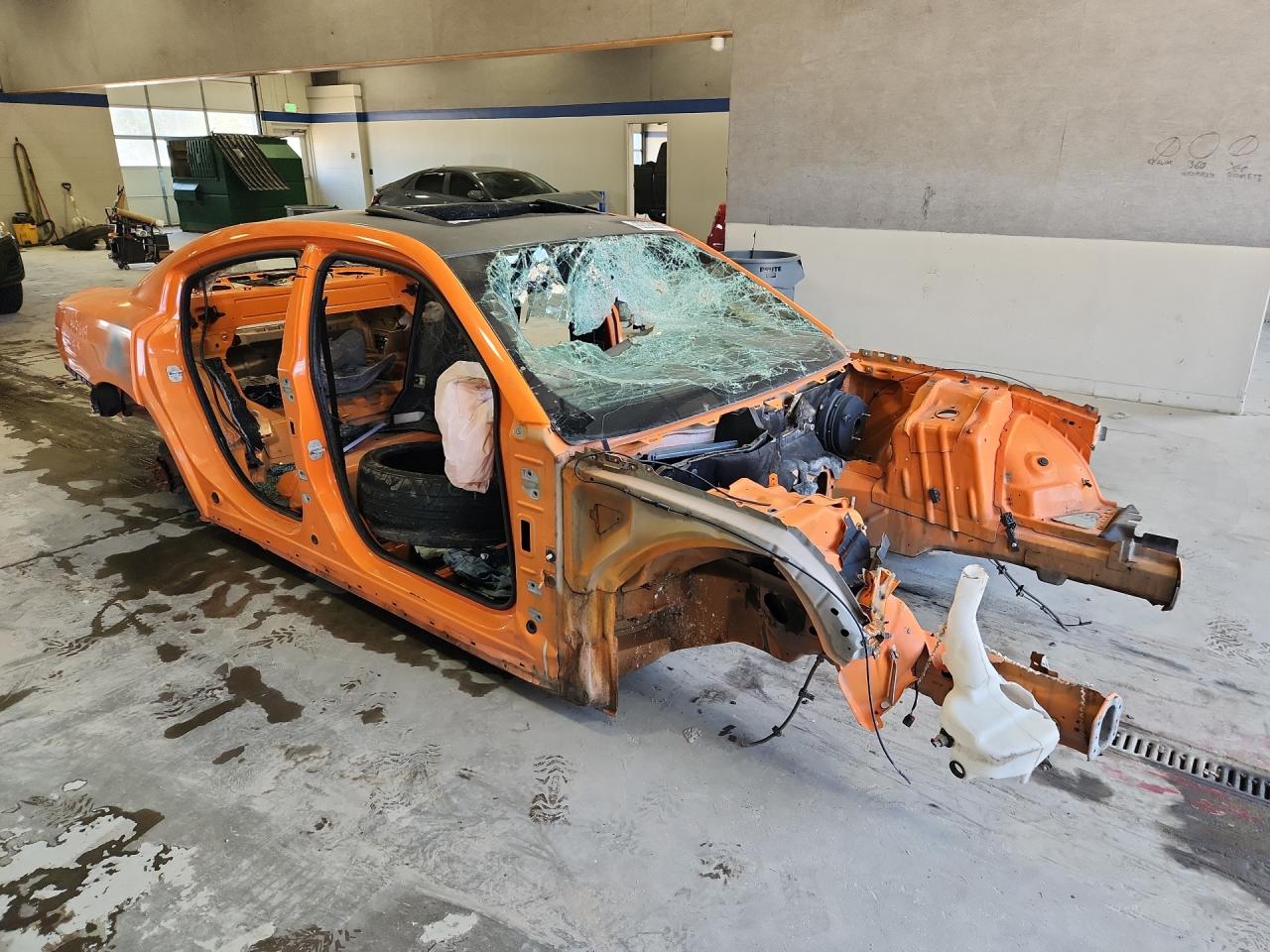 2014 Dodge Charger R Orange vin: 2C3CDXCT6EH295208 Damage: Right Rear Wheel, Missing, Replacement Required