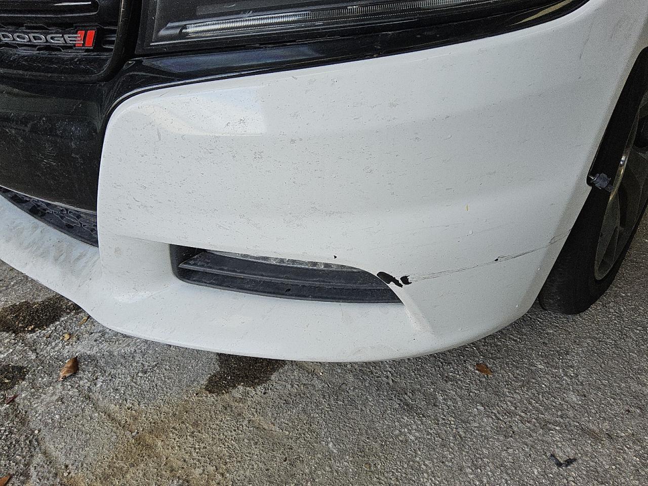 2015 Dodge Charger R/t White vin: 2C3CDXCT6FH863135 Damage: Front Bumper/Cover, Scraped, 9 To 10 Inches