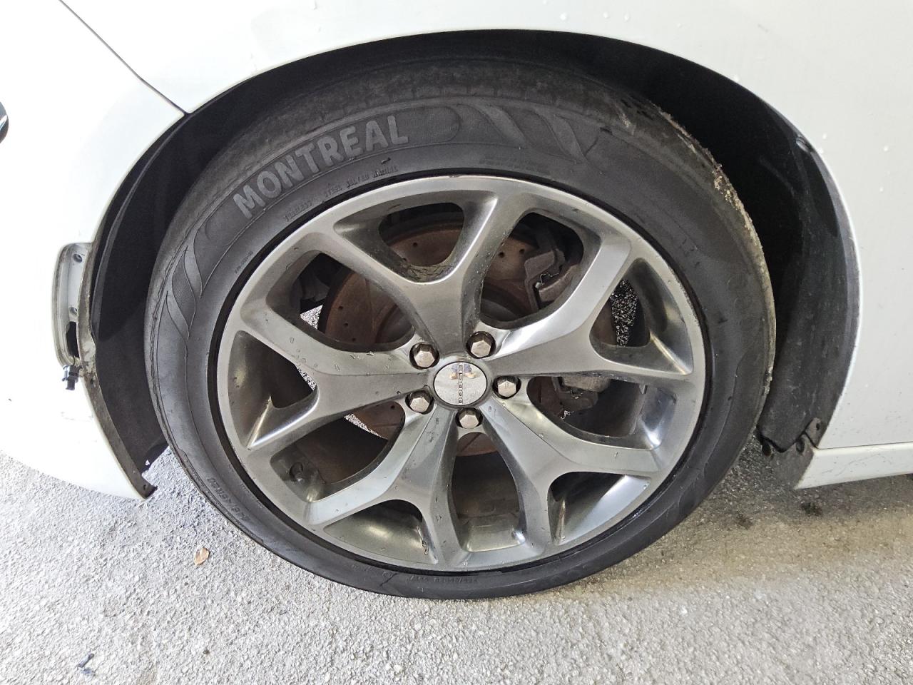 2015 Dodge Charger R/t White vin: 2C3CDXCT6FH863135 Damage: Left Front Wheel, Curb Rash, 4 To 5 Inches