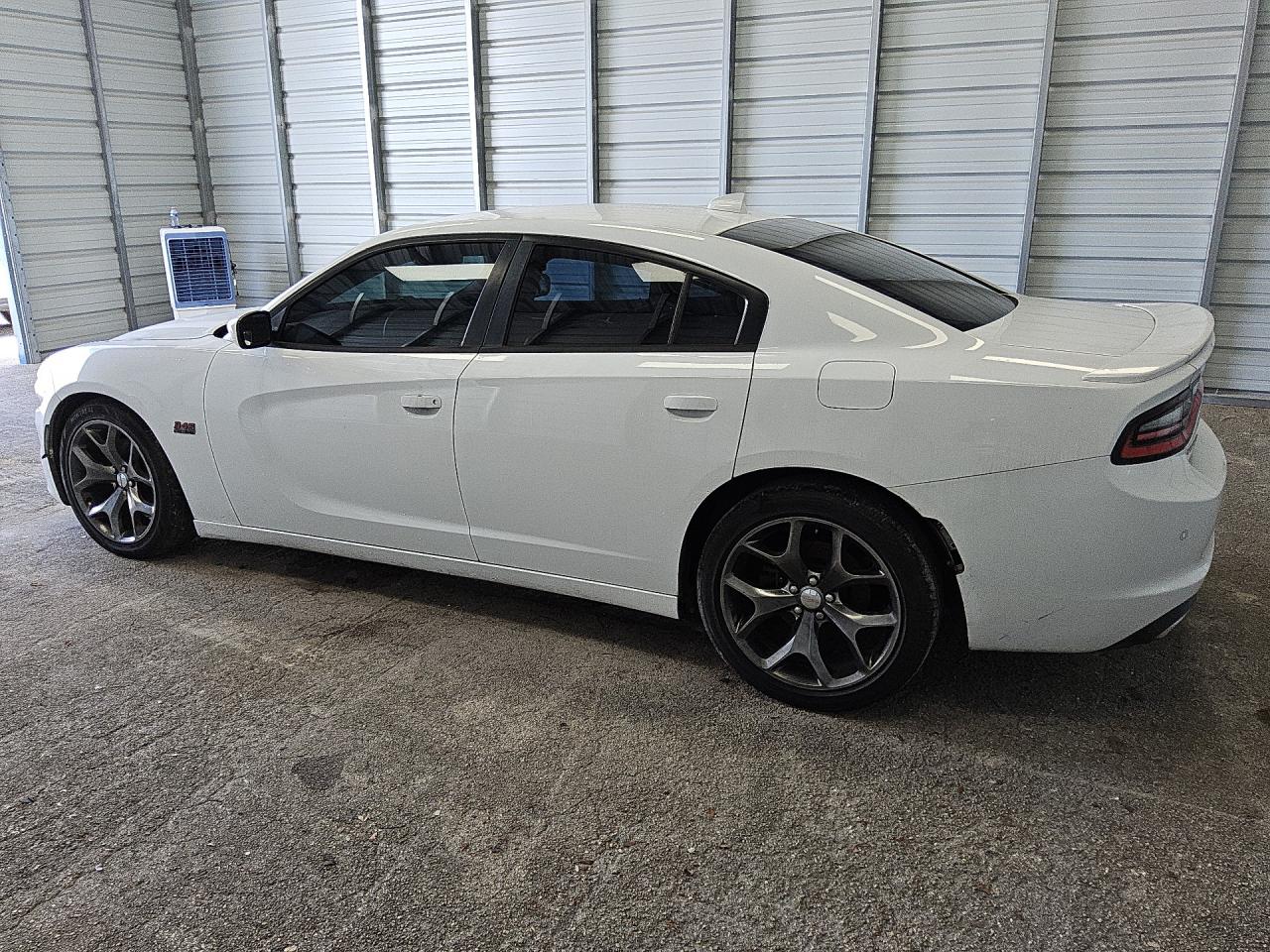 2015 Dodge Charger R/t White vin: 2C3CDXCT6FH863135 Damage: Left Rear Marker Lamp, Missing, Replacement Required
