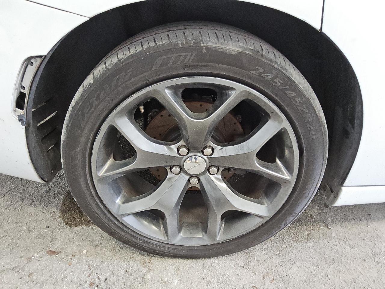 2015 Dodge Charger R/t White vin: 2C3CDXCT6FH863135 Damage: Right Rear Wheel, Curb Rash, > 12 Inches