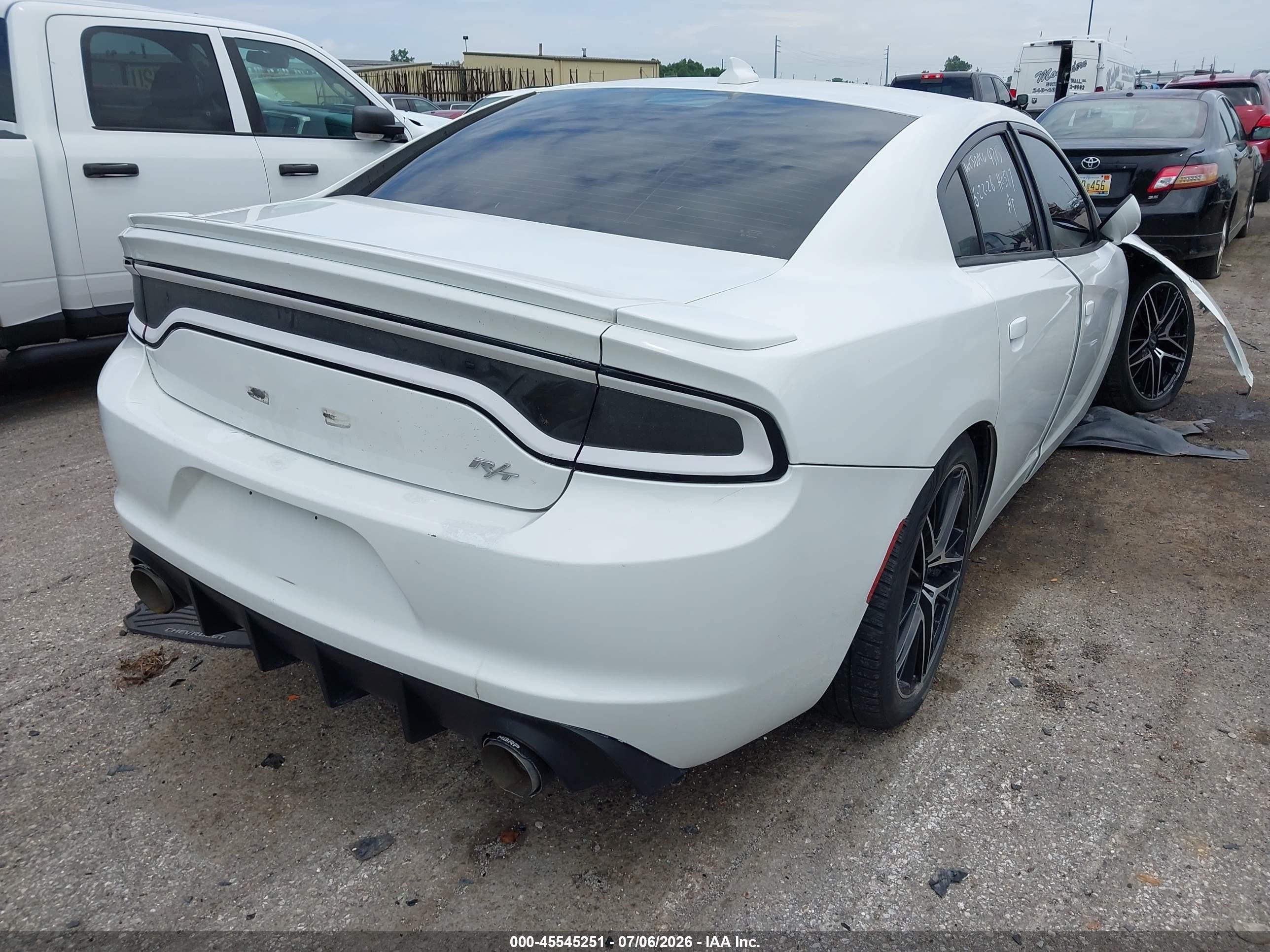 2015 Dodge Charger R/t White vin: 2C3CDXCT8FH874315