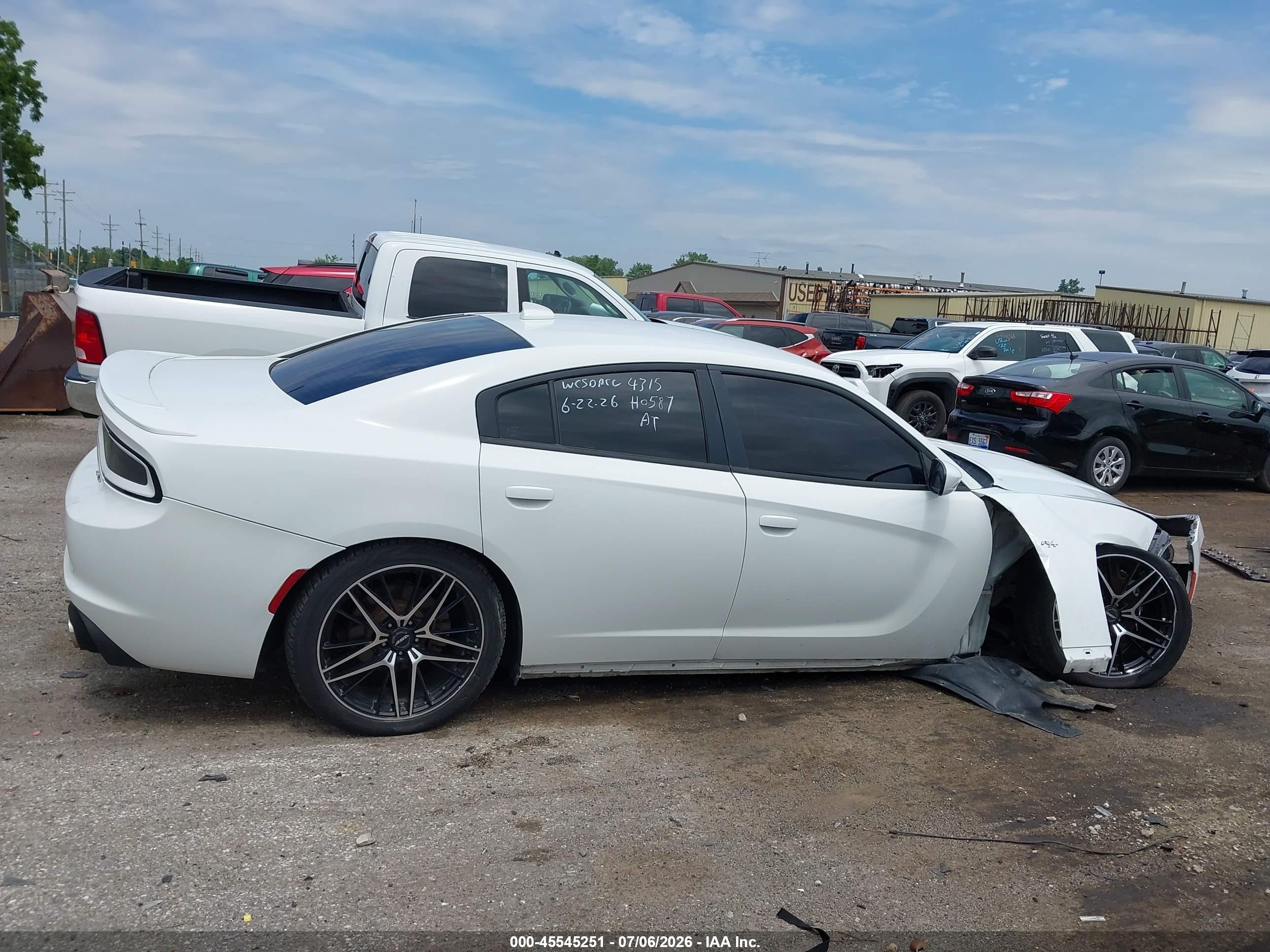 2015 Dodge Charger R/t White vin: 2C3CDXCT8FH874315