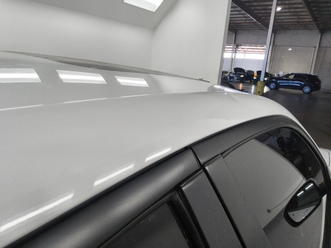 2015 Dodge Charger R/t White vin: 2C3CDXCTXFH741541 Damage: Right Drip Rail, Dent(S) W/ Paint Dmg, 4 To 5 Inches