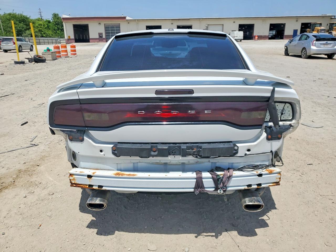 2014 Dodge Charger R/t White vin: 2C3CDXDT4EH242618