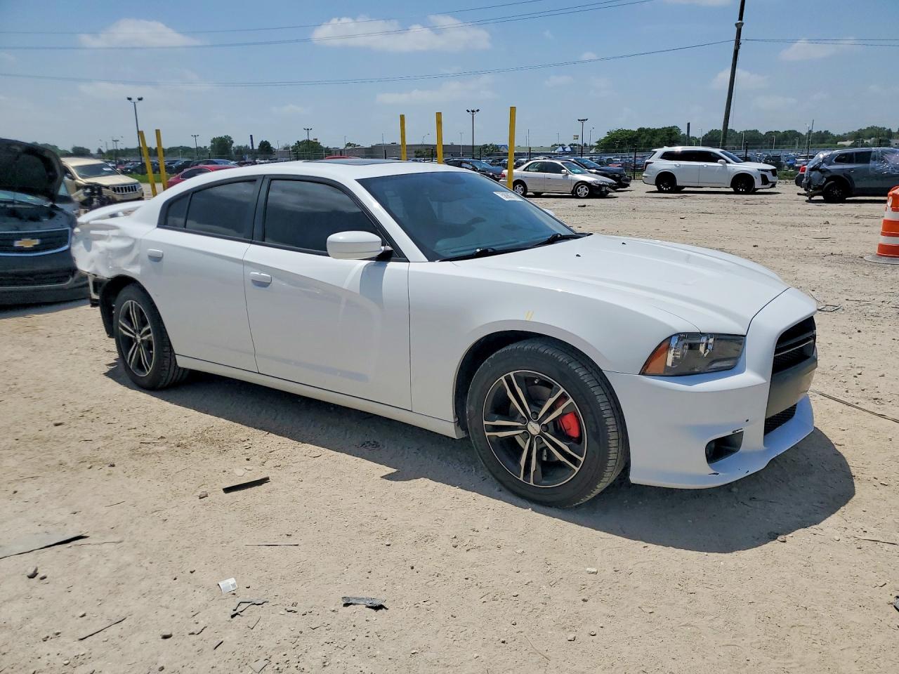 2014 Dodge Charger R/t White vin: 2C3CDXDT4EH242618