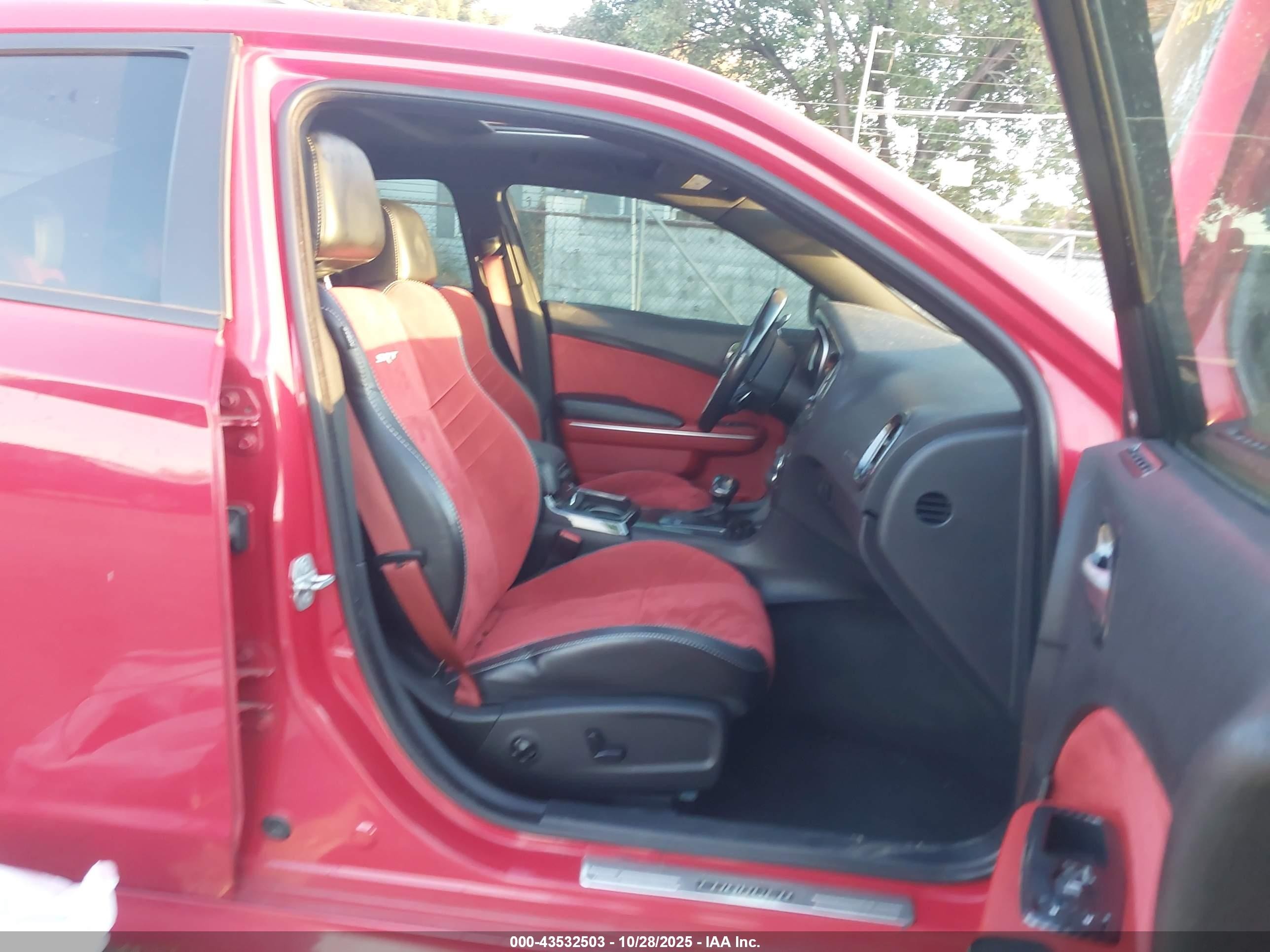 2015 Dodge Charger Srt 392 Red vin: 2C3CDXEJ6FH846458