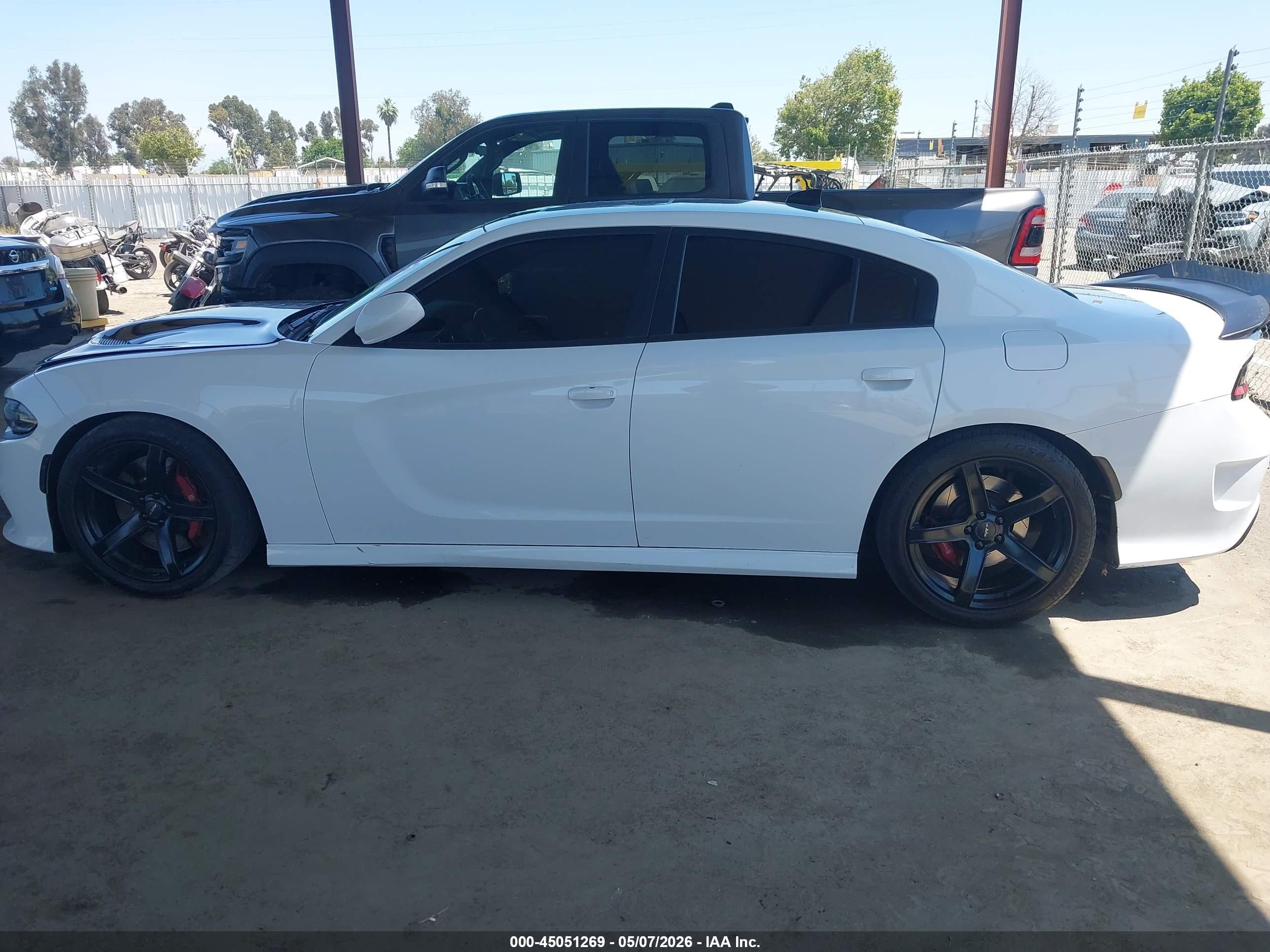 2015 Dodge Charger Srt 392 Белый vin: 2C3CDXEJXFH864932