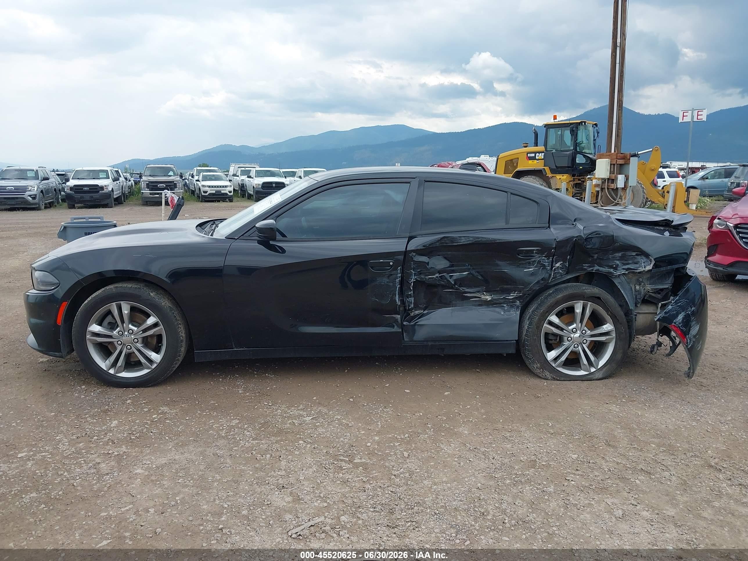 2015 Dodge Charger Se Черный vin: 2C3CDXFG8FH810354