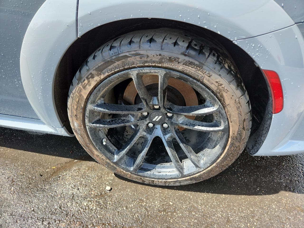 2022 Dodge Charger Scat Pack Gray vin: 2C3CDXGJ5NH136026 Damage: Left Rear Wheel, Curb Rash, 1/2 To 1 Inch