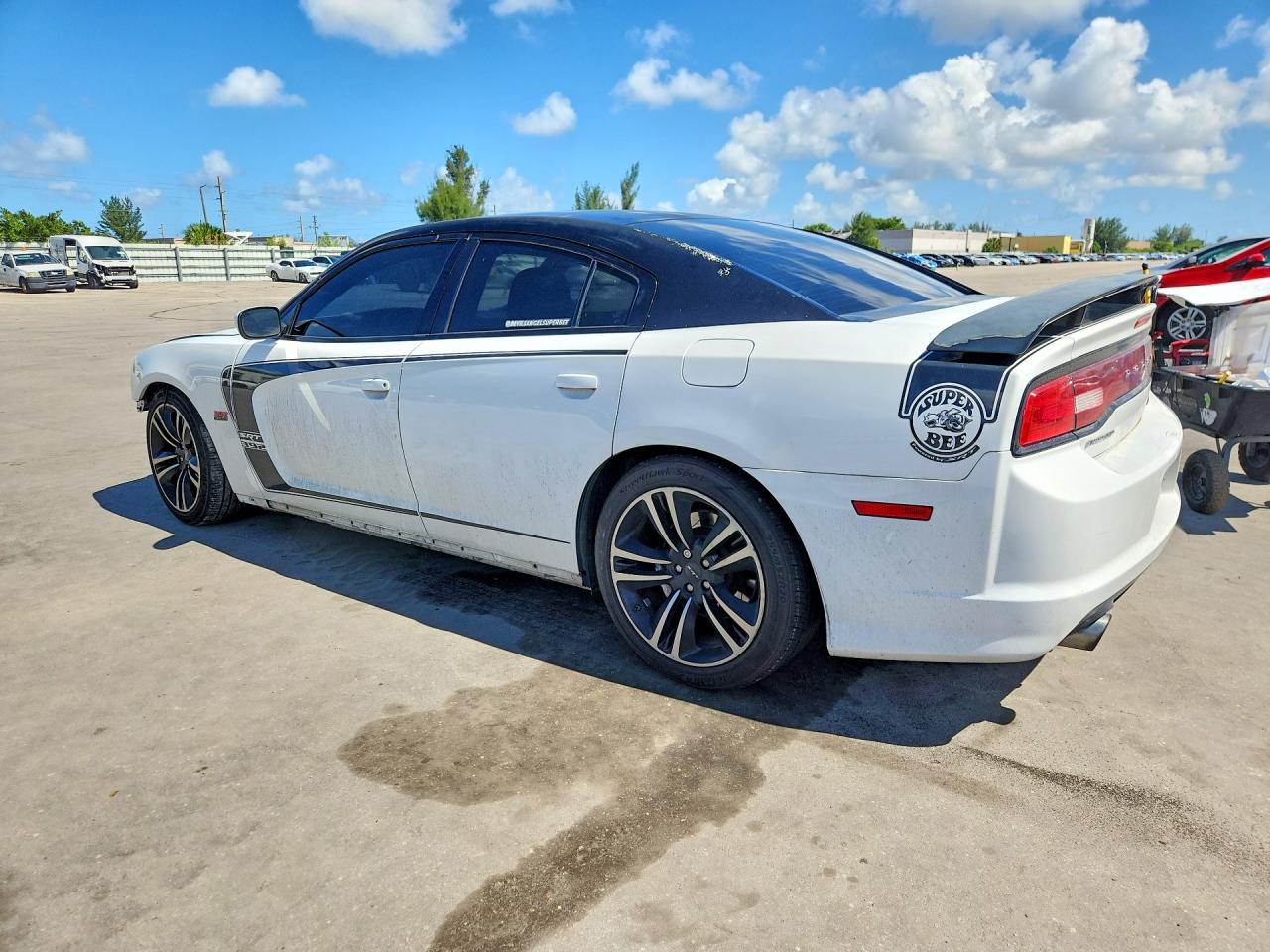 2013 Dodge Charger Super Bee White vin: 2C3CDXGJ7DH660289