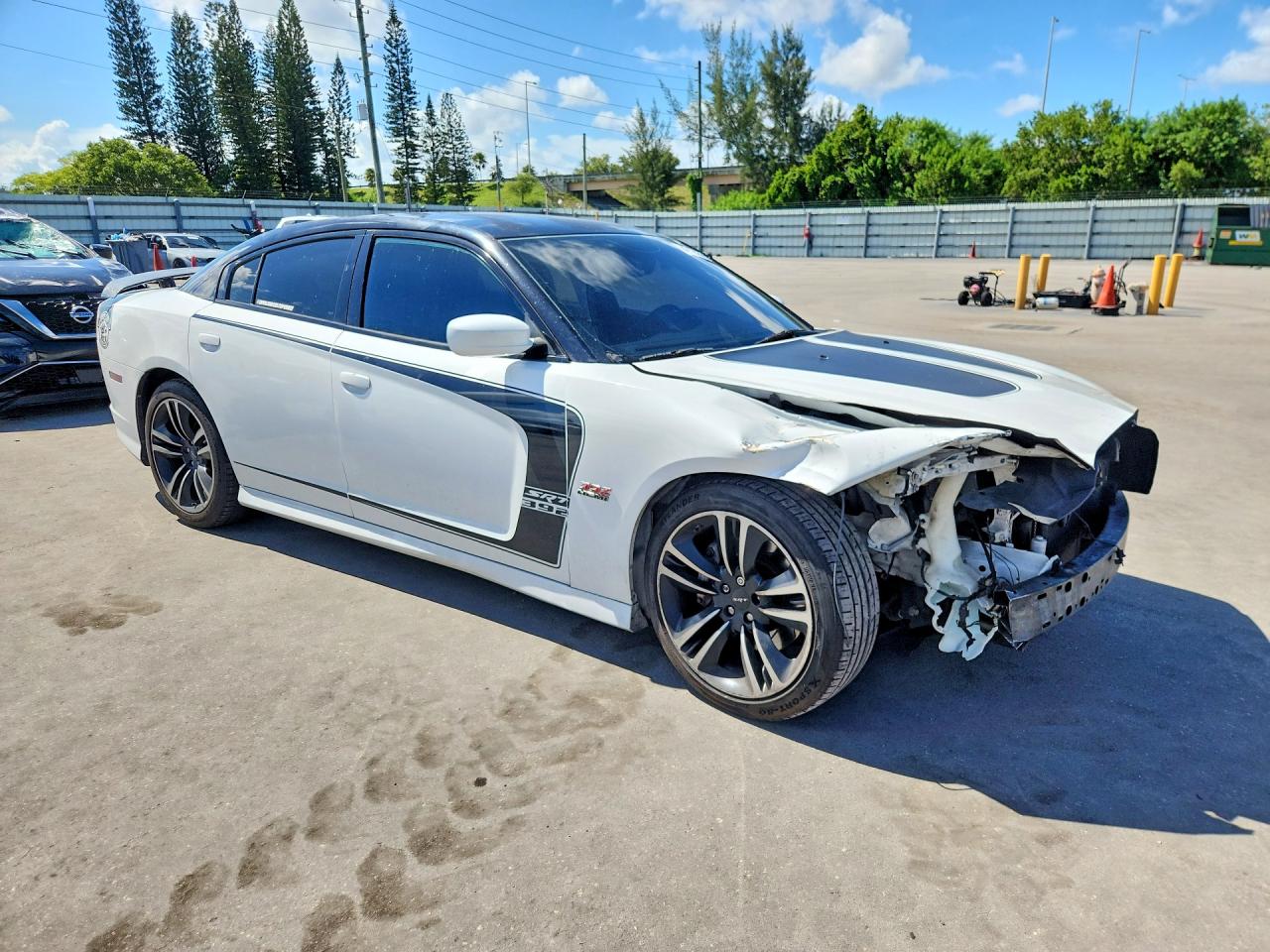 2013 Dodge Charger Super Bee White vin: 2C3CDXGJ7DH660289
